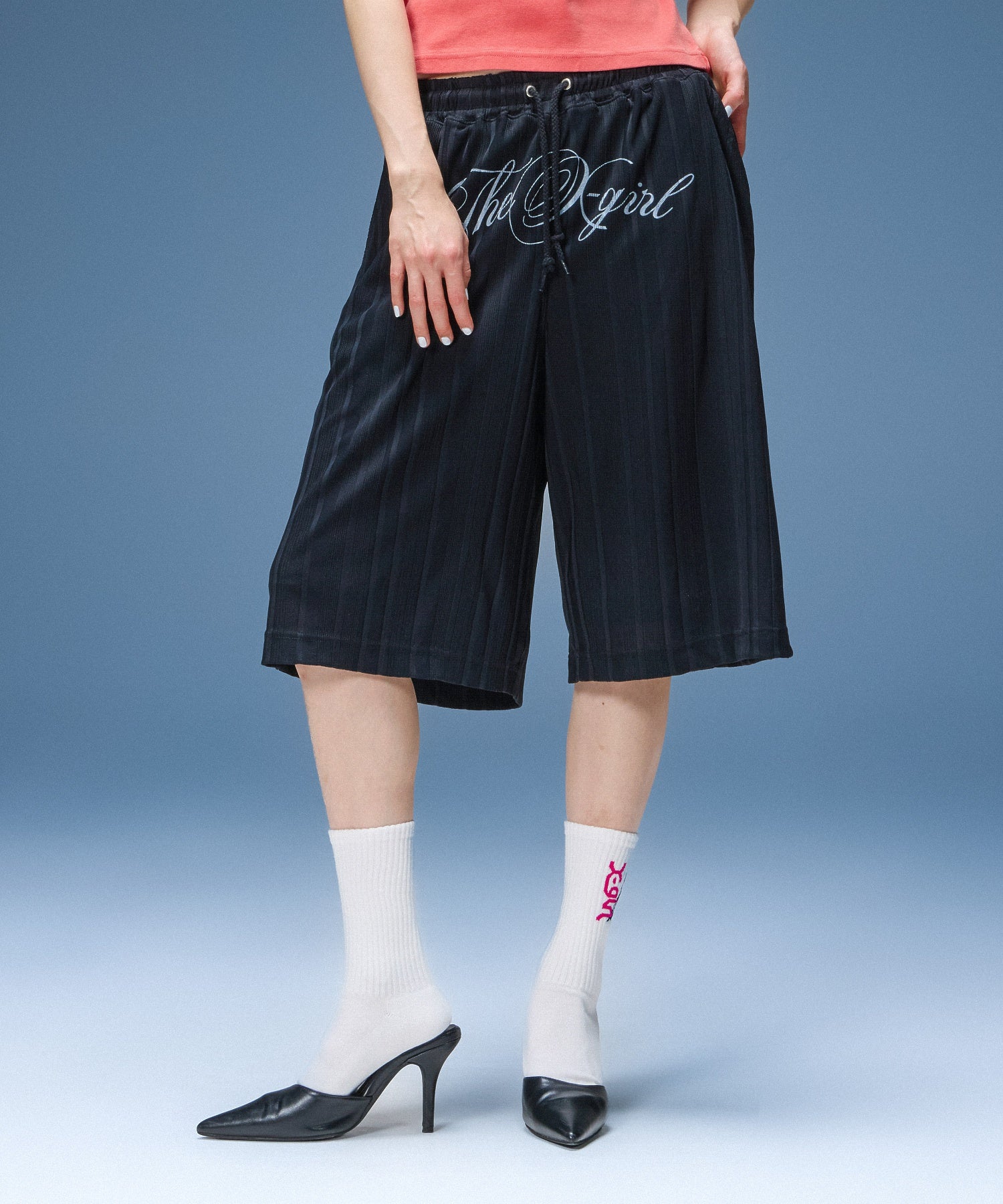 SCRIPT LOGO SHORTS