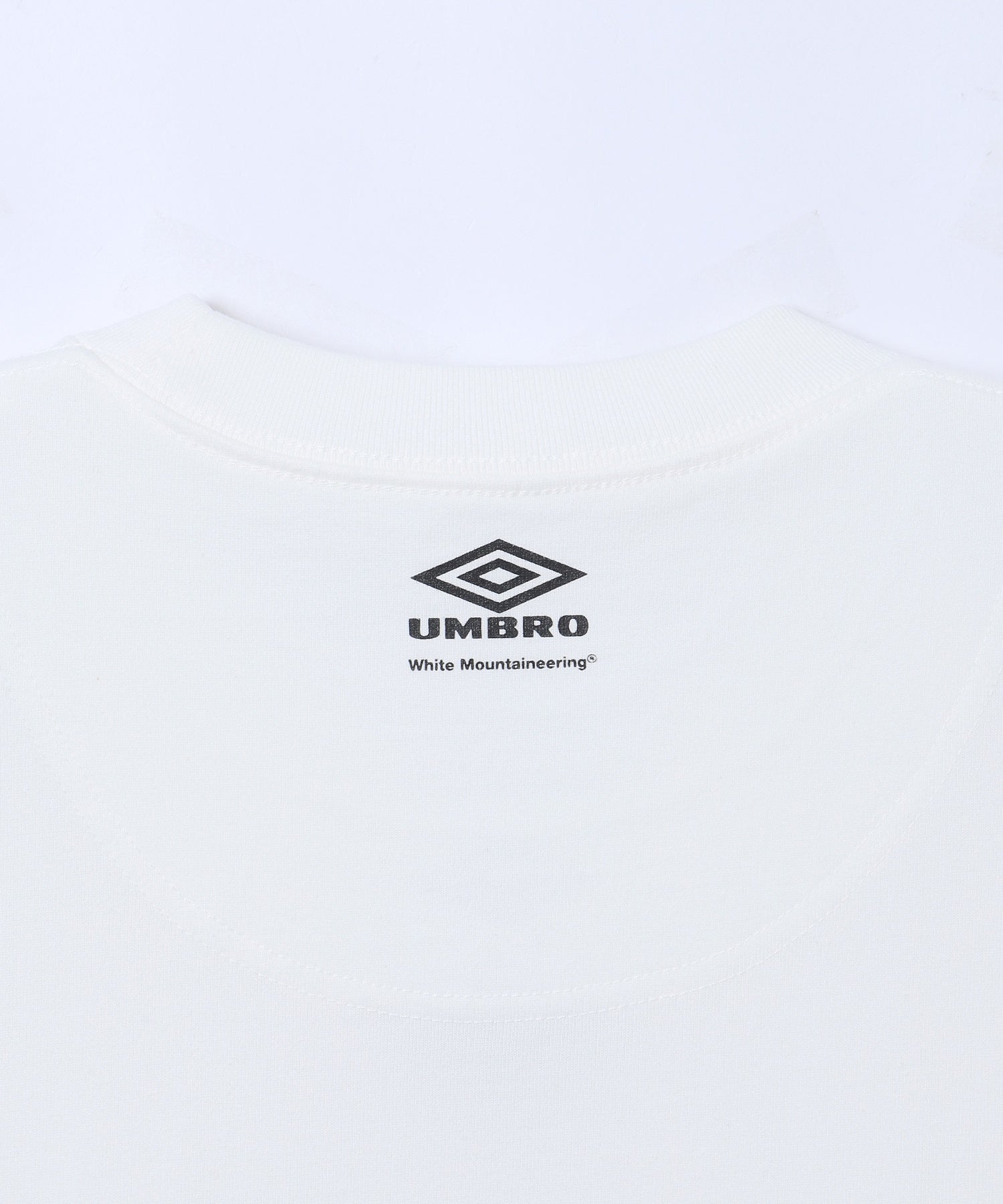 WHITE MOUNTAINEERING/ホワイトマウンテニアリング/WM×UMBRO T-SHIRT/BK2473504