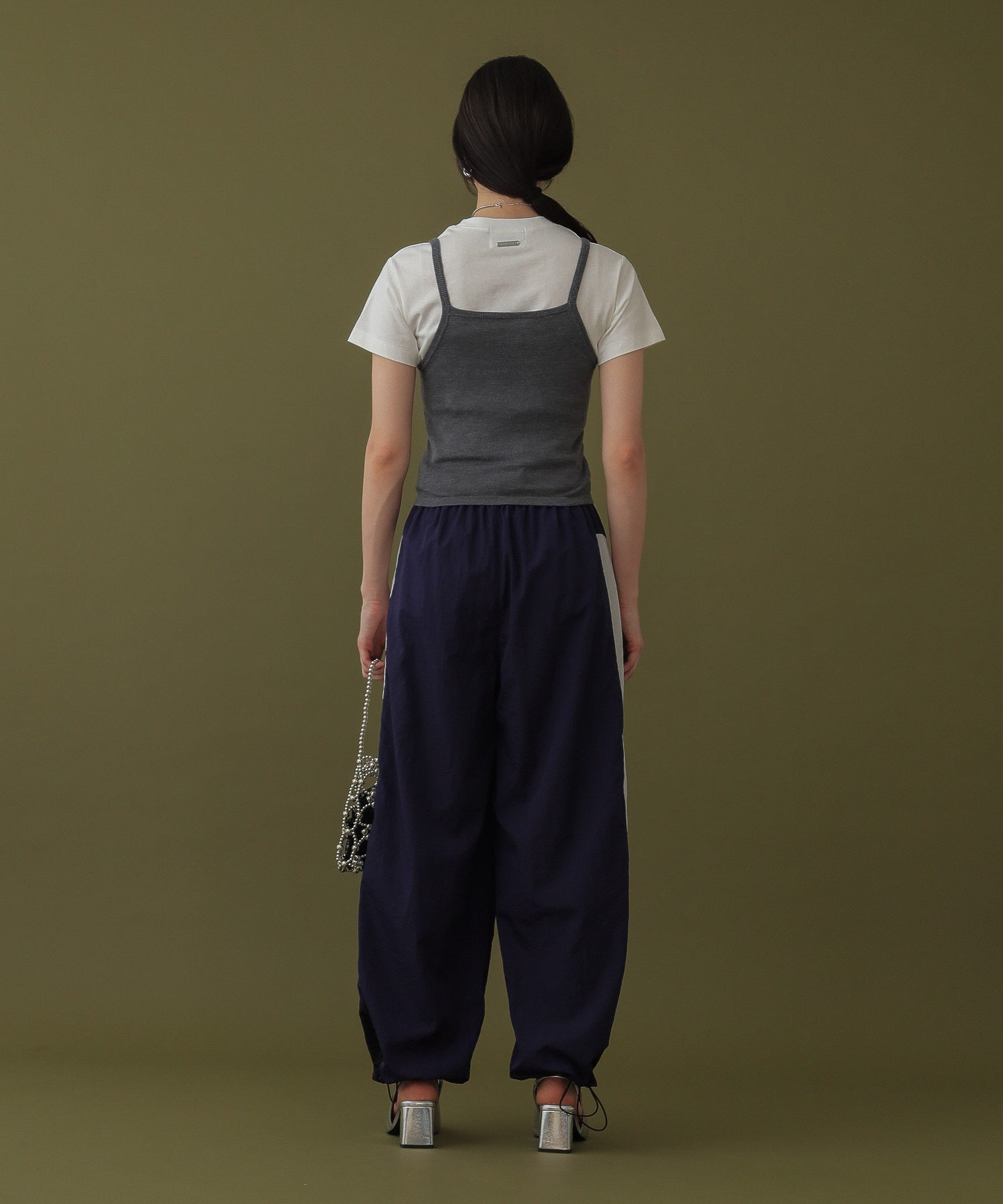 ナイロントラックパンツ