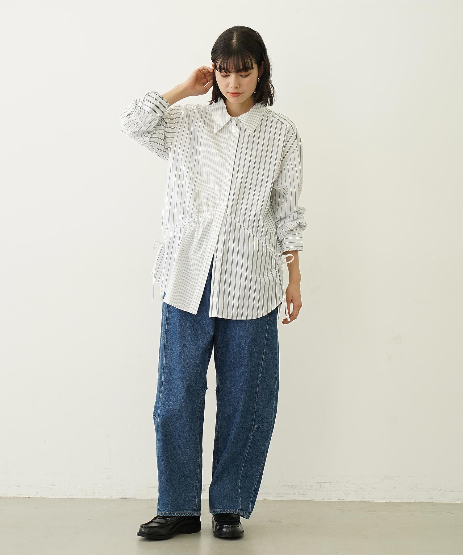 STRIPED SHIRRING SHIRT