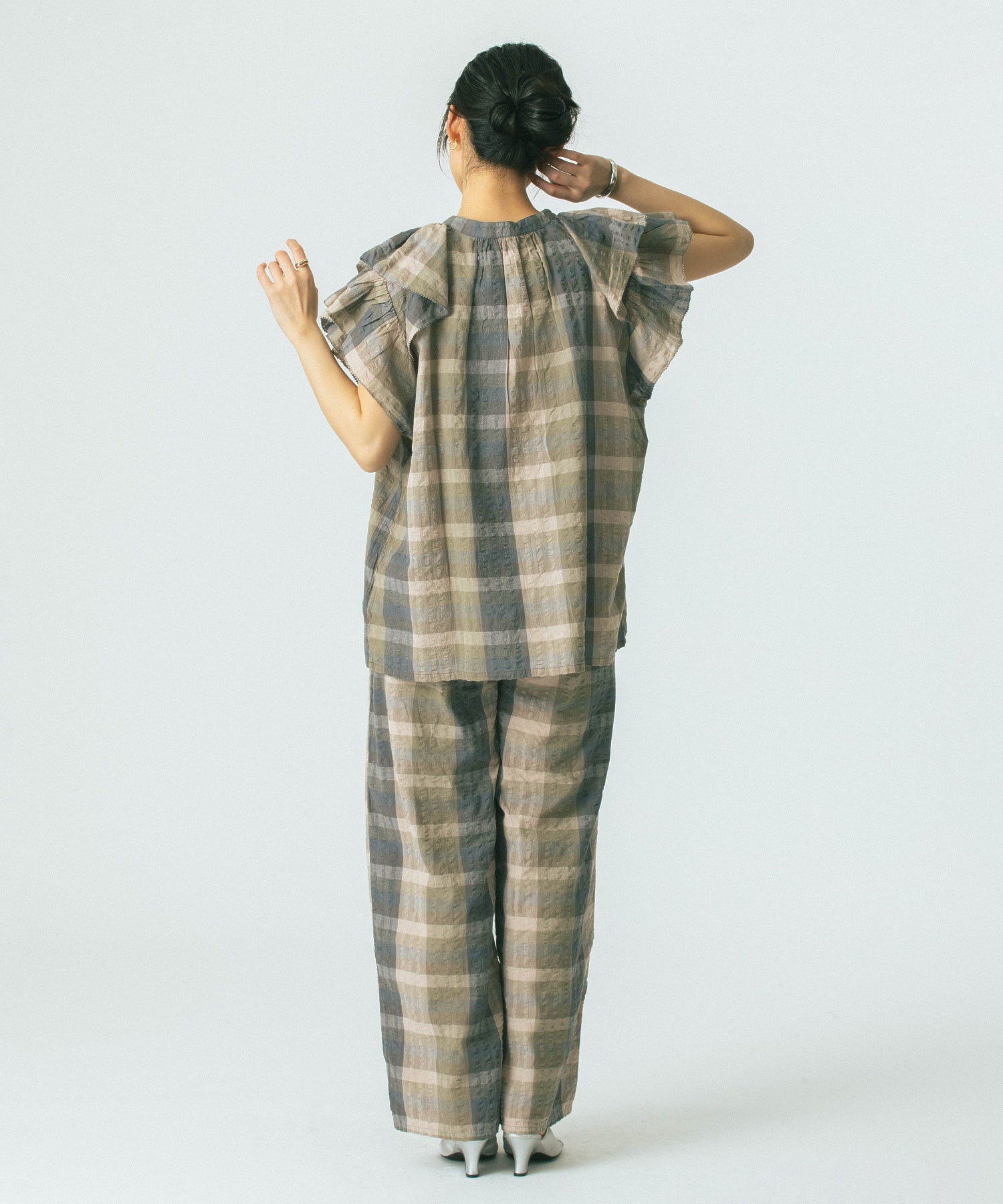 【WEB・一部店舗限定】SUCKER FRILL BLOUSE