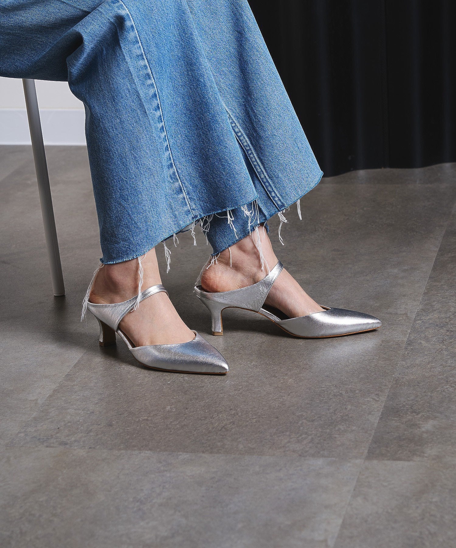 POINTED  BELT MULE