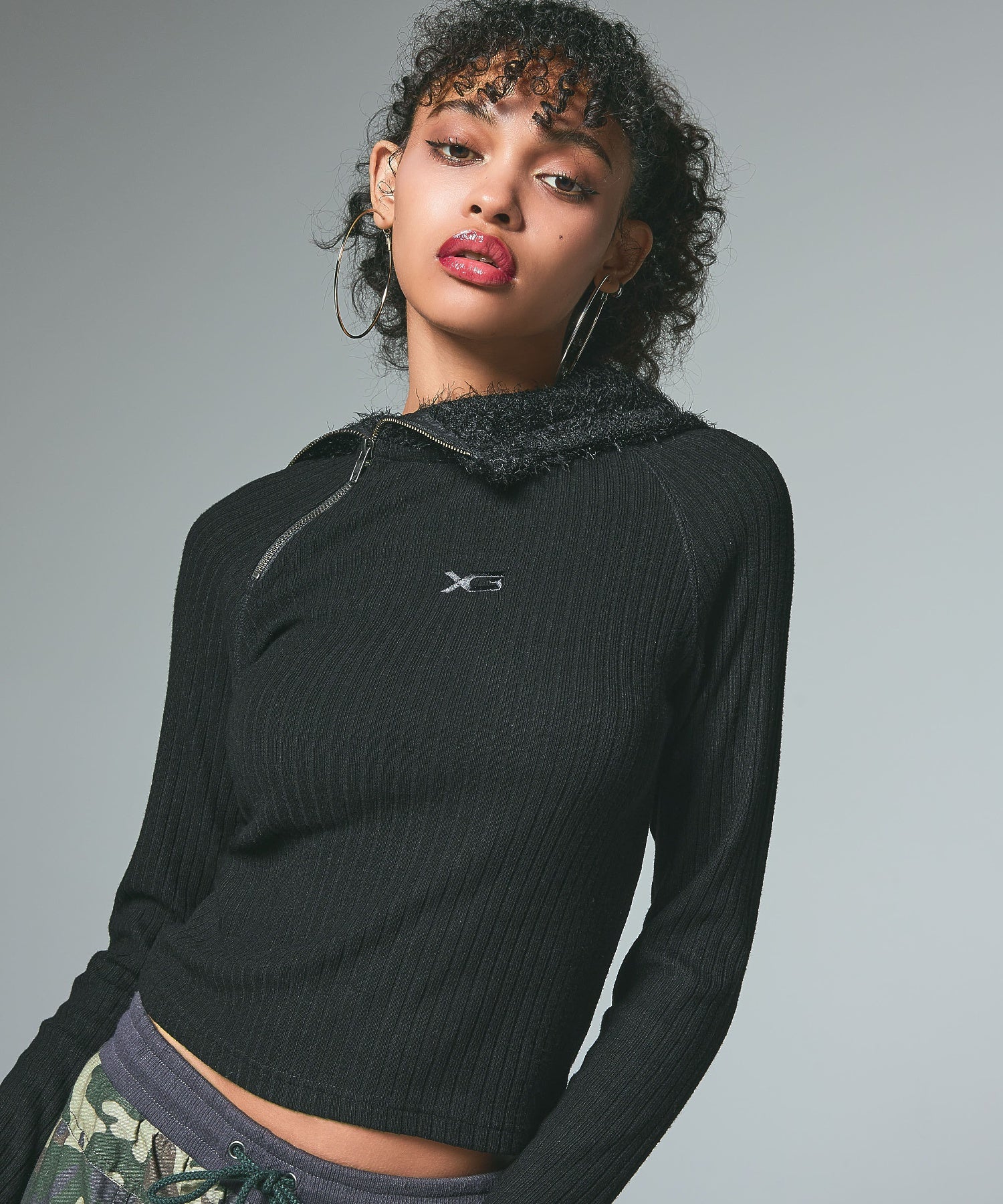 HAIRY HOODED HALF ZIP TOP