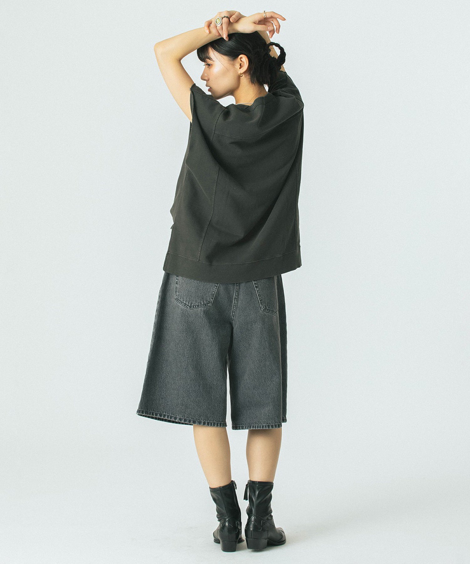 GENE HEAVENS/INDIGO LOVERS SLEEVELESS TEE