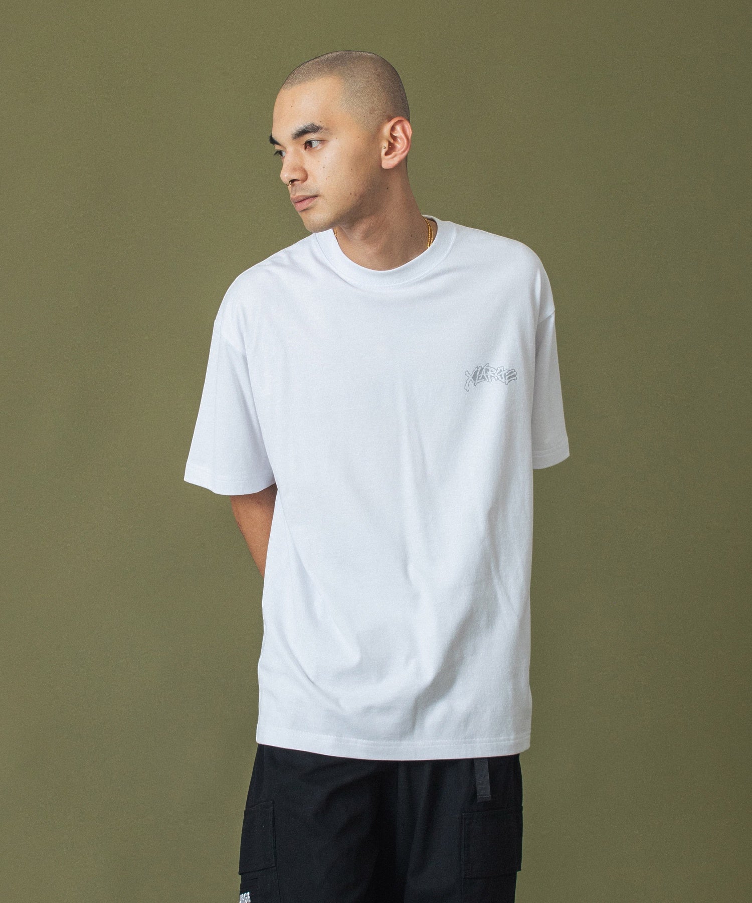 MODEL 身長172cm / 着用サイズ：Lサイズ