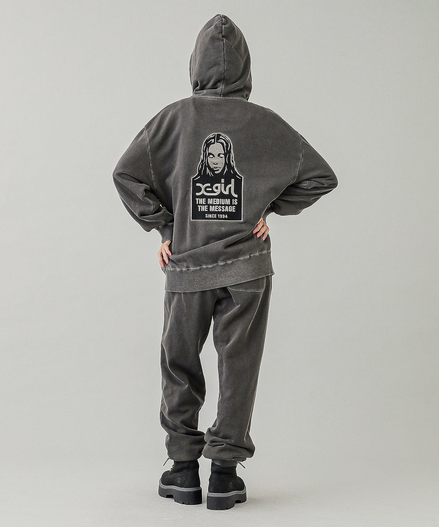 MESSAGE AND FACE PATCH FADED SWEAT PANTS