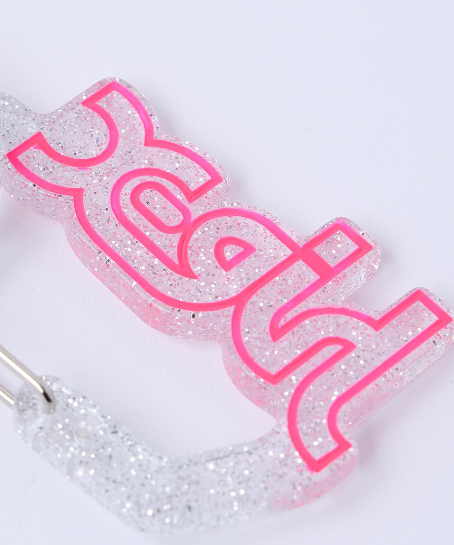 MILLS LOGO CARABINER X-girl