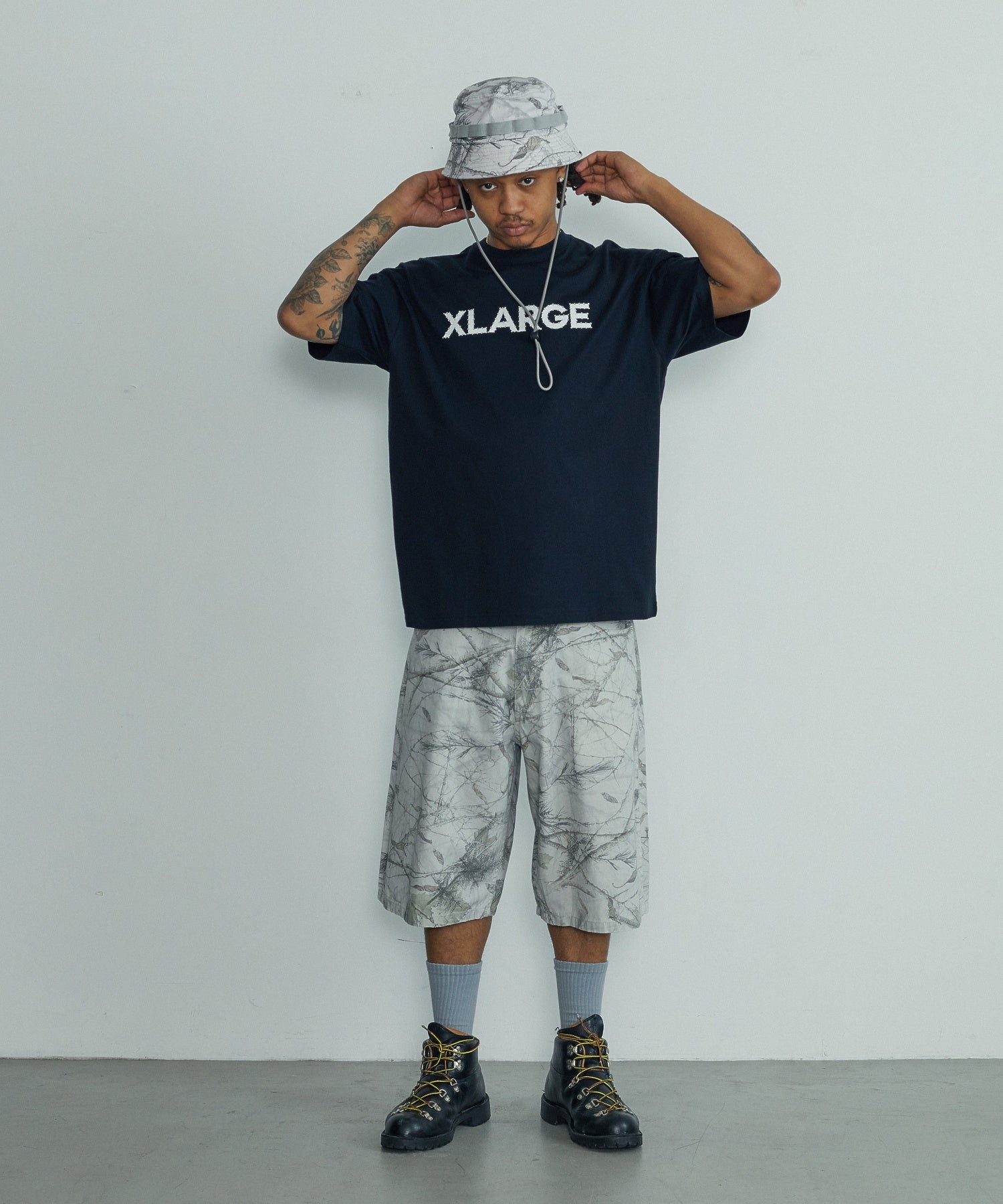 RHINESTONE LOGO S/S TEE