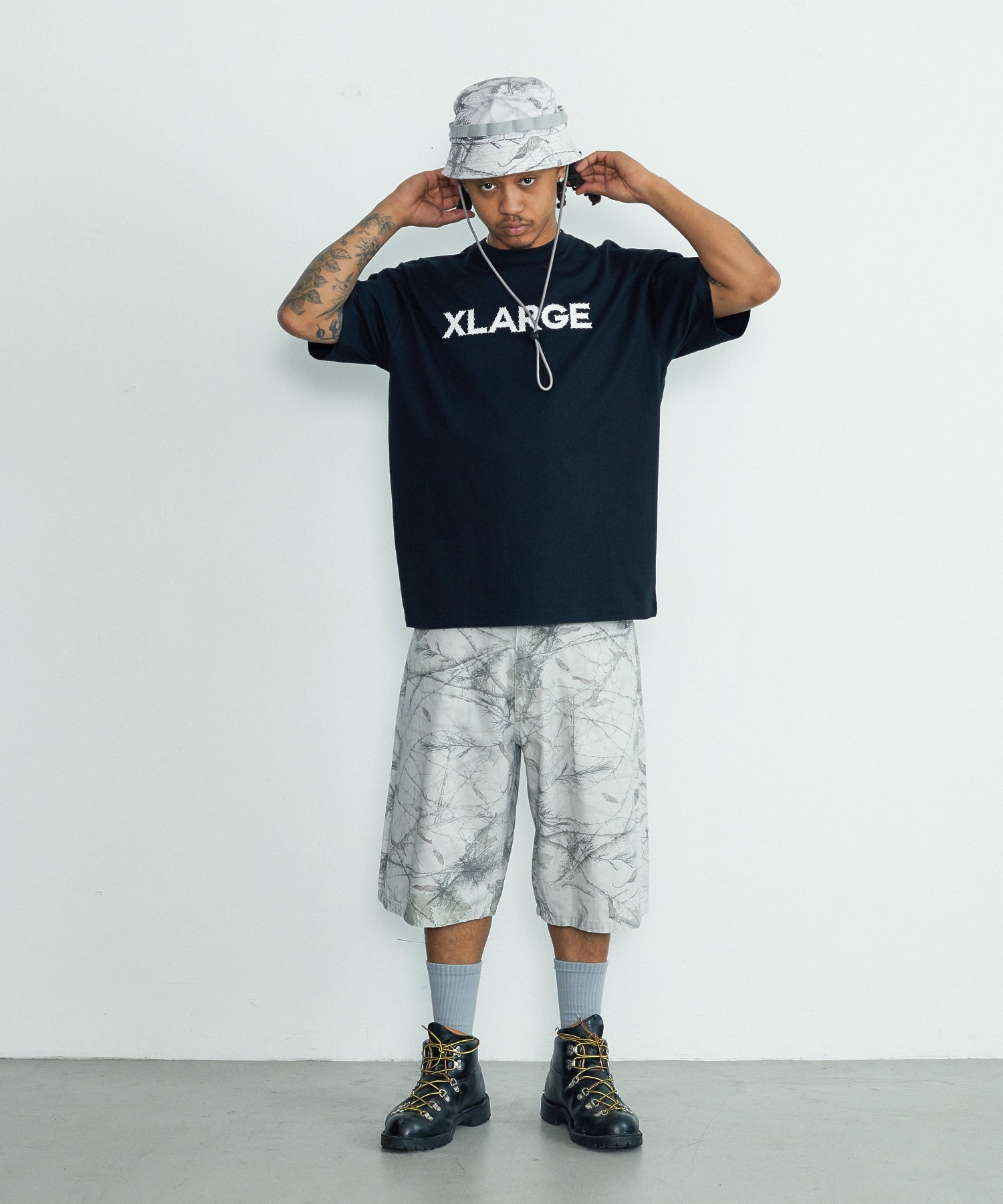 RHINESTONE LOGO S/S TEE