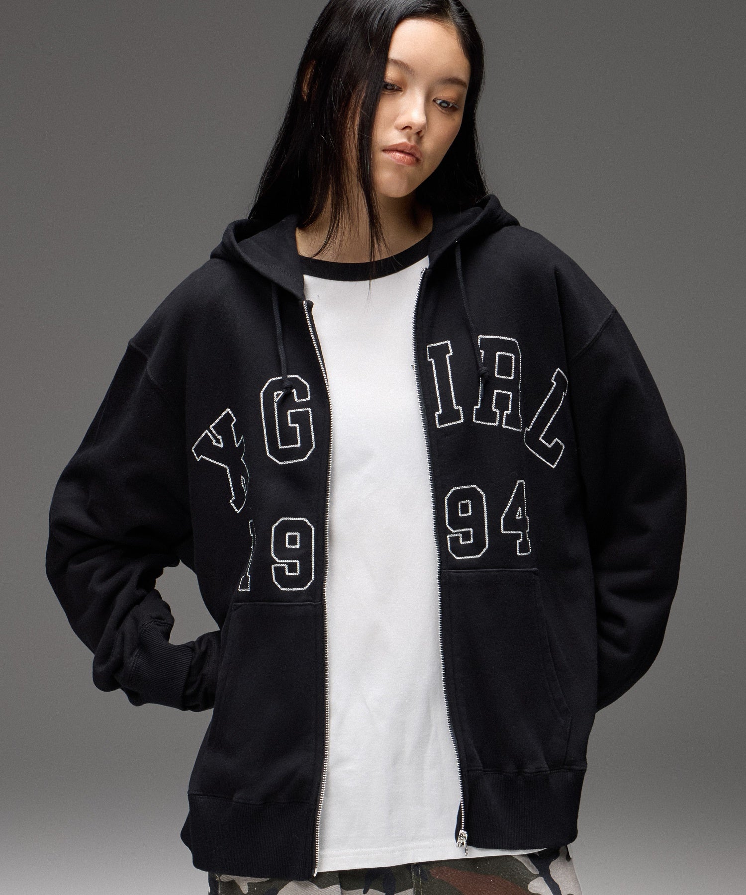 FACE AND CIRCLE LOGO RAGLAN L/S TEE