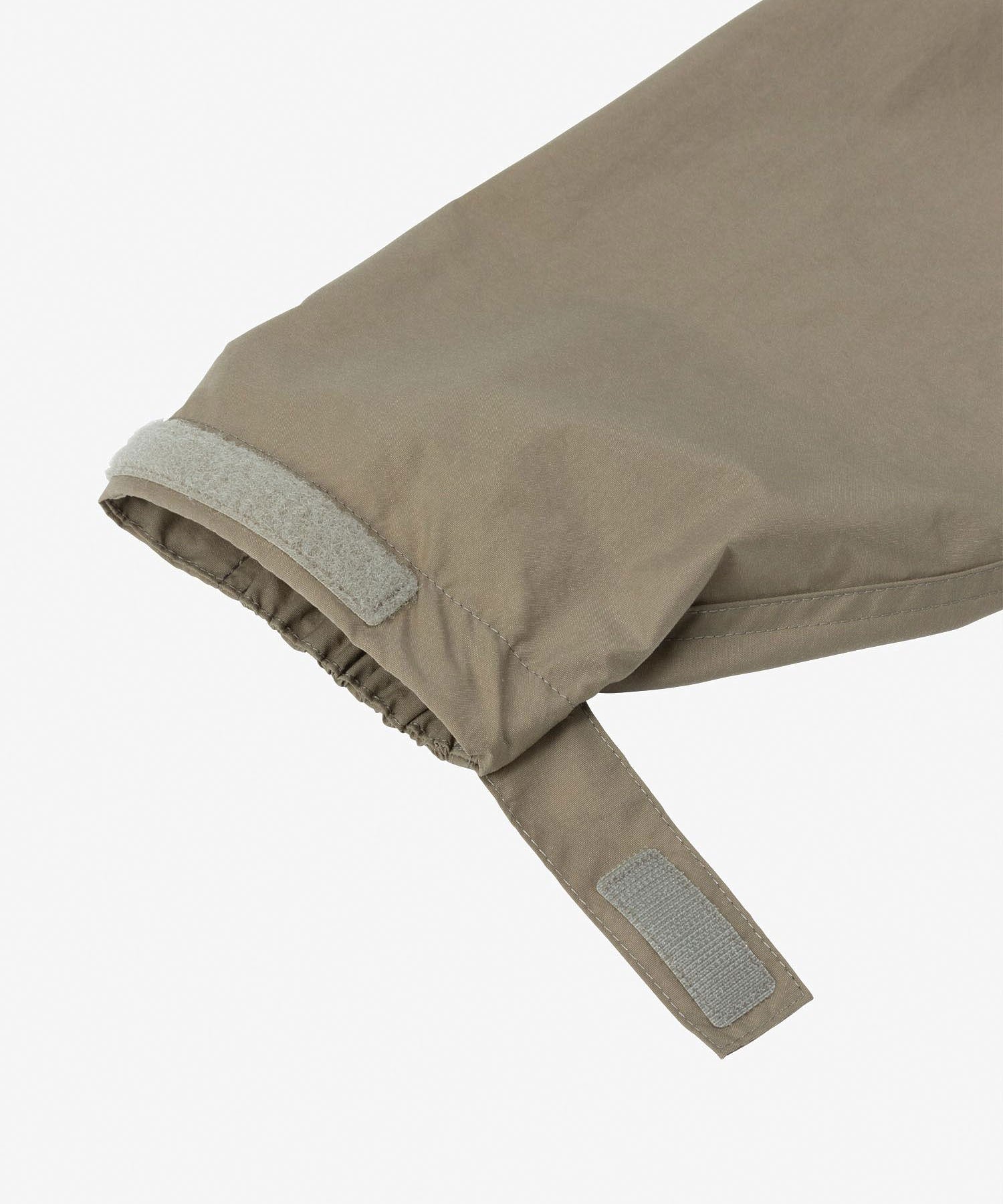 ※参考画像　ブラック・オフホワイトのみ展開