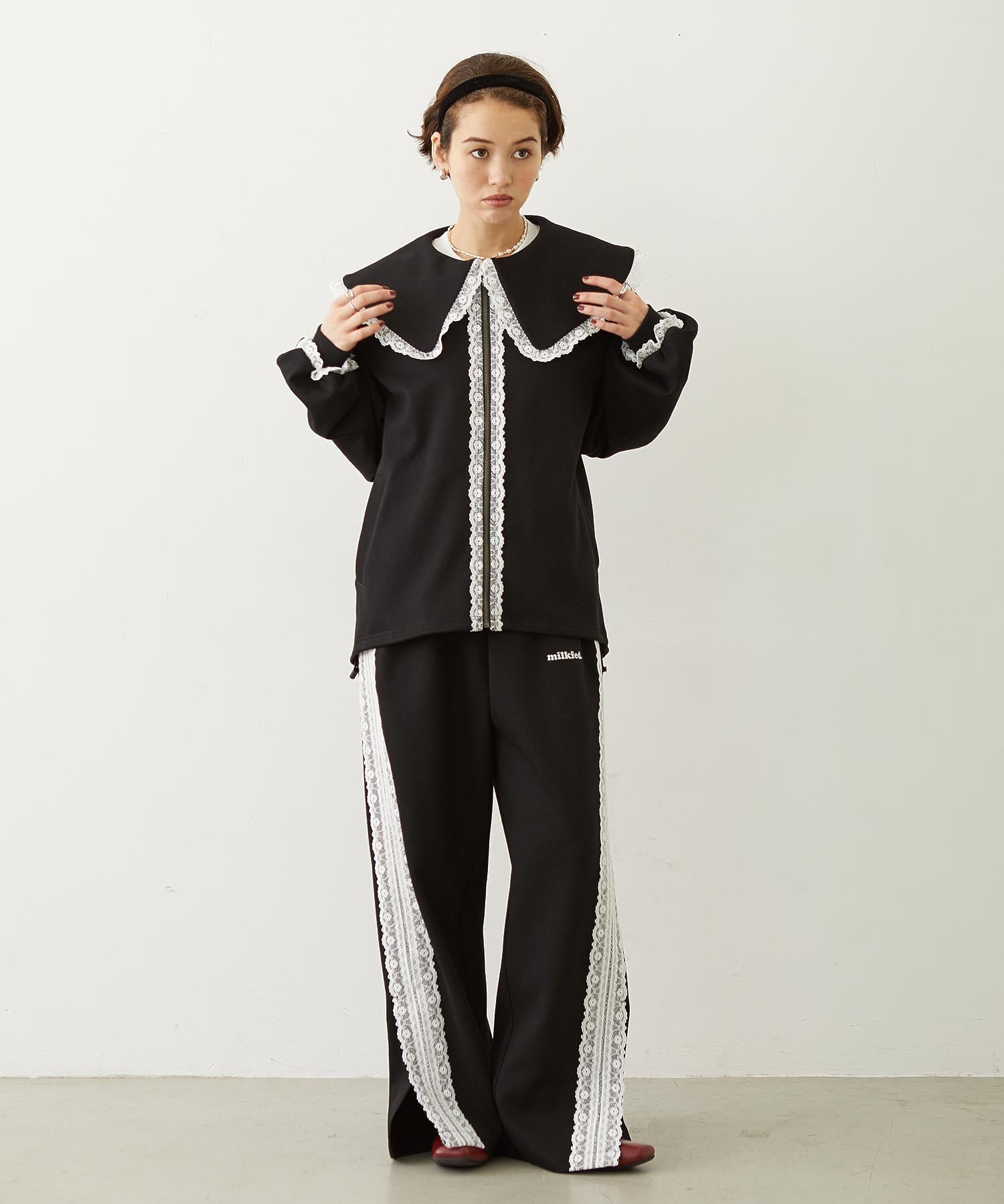 BIG COLLAR LACE JACKET