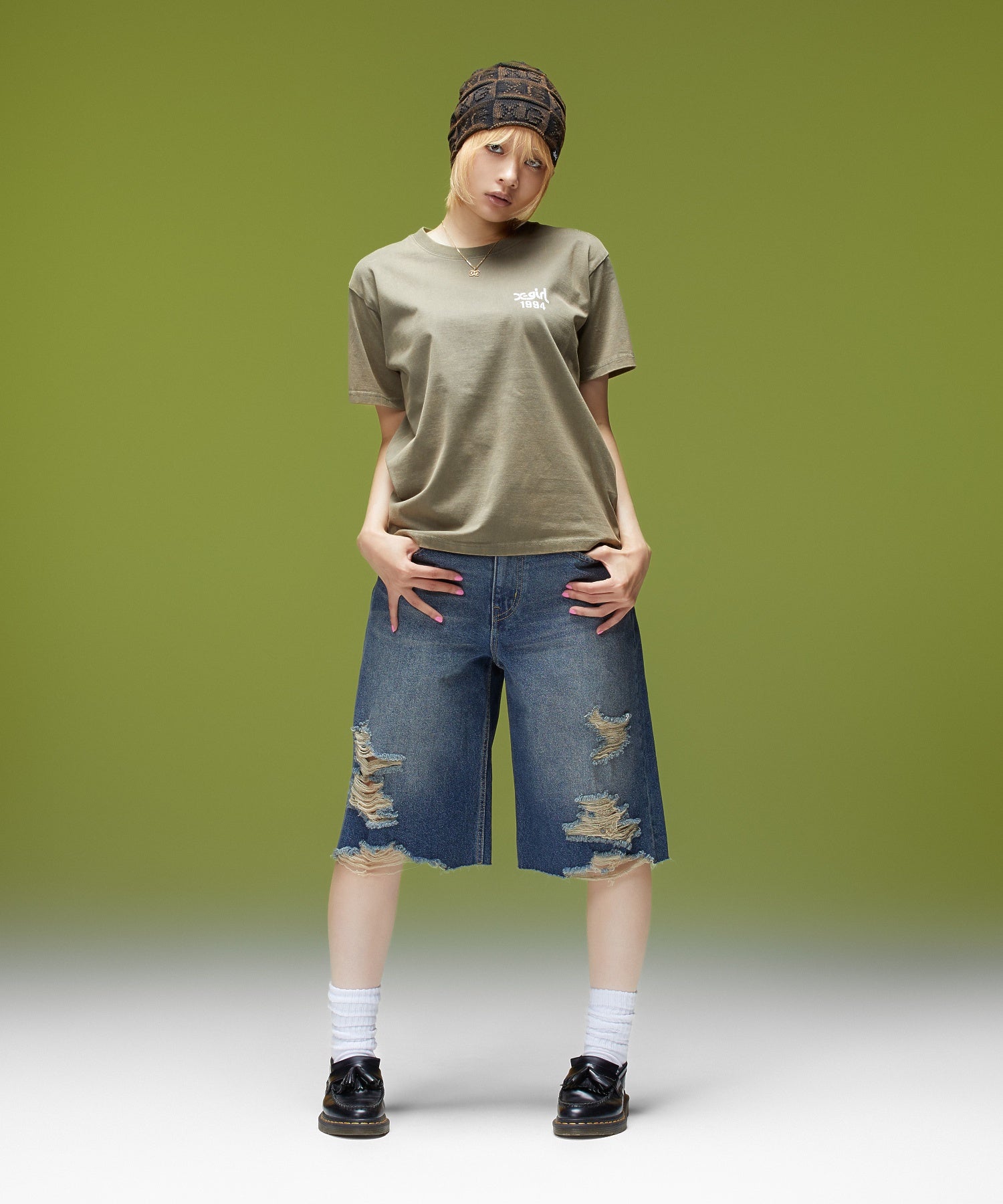 EMBLEM POCKET DISTRESSED DENIM SHORTS