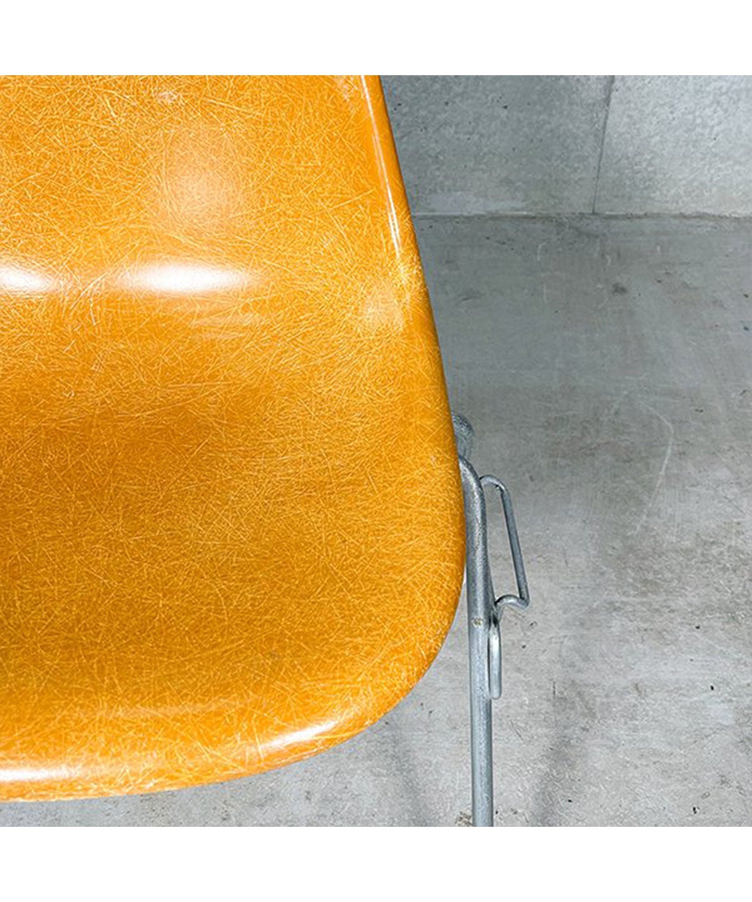 HermanMiller Side Shell / Ochre Dark