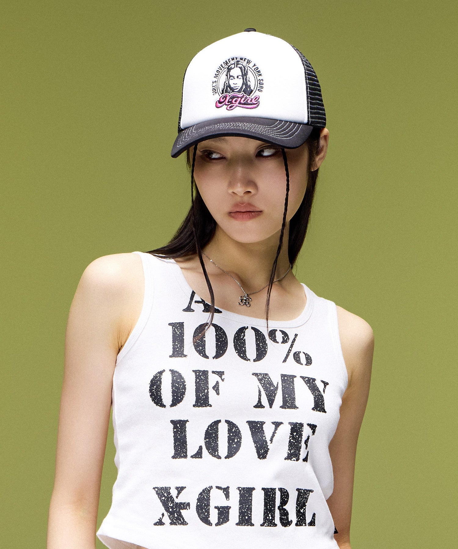CHEERFUL LOGO AND FACE TRUCKER CAP