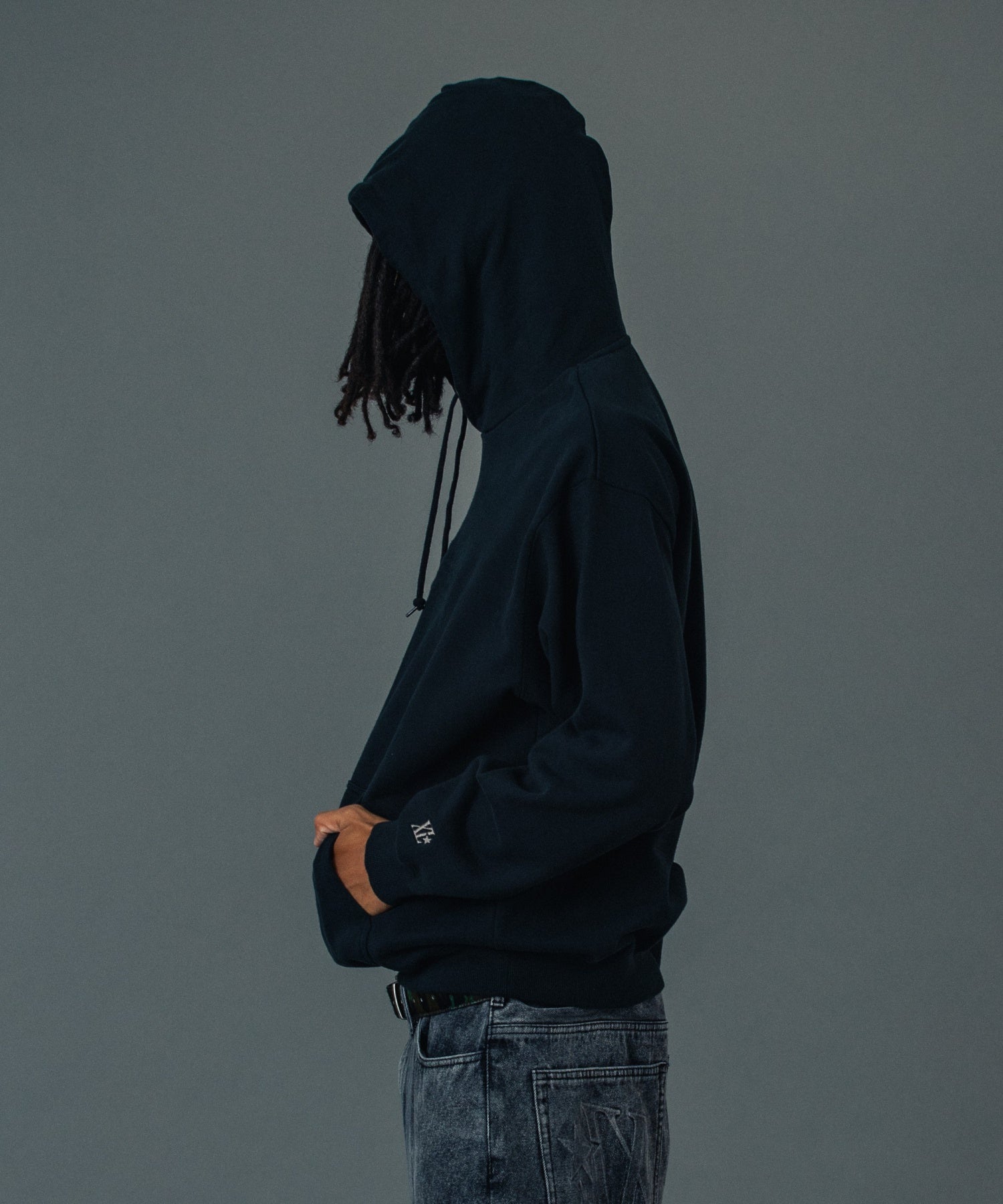 EMBOSSED LOGO HOODED SWEATSHIRT