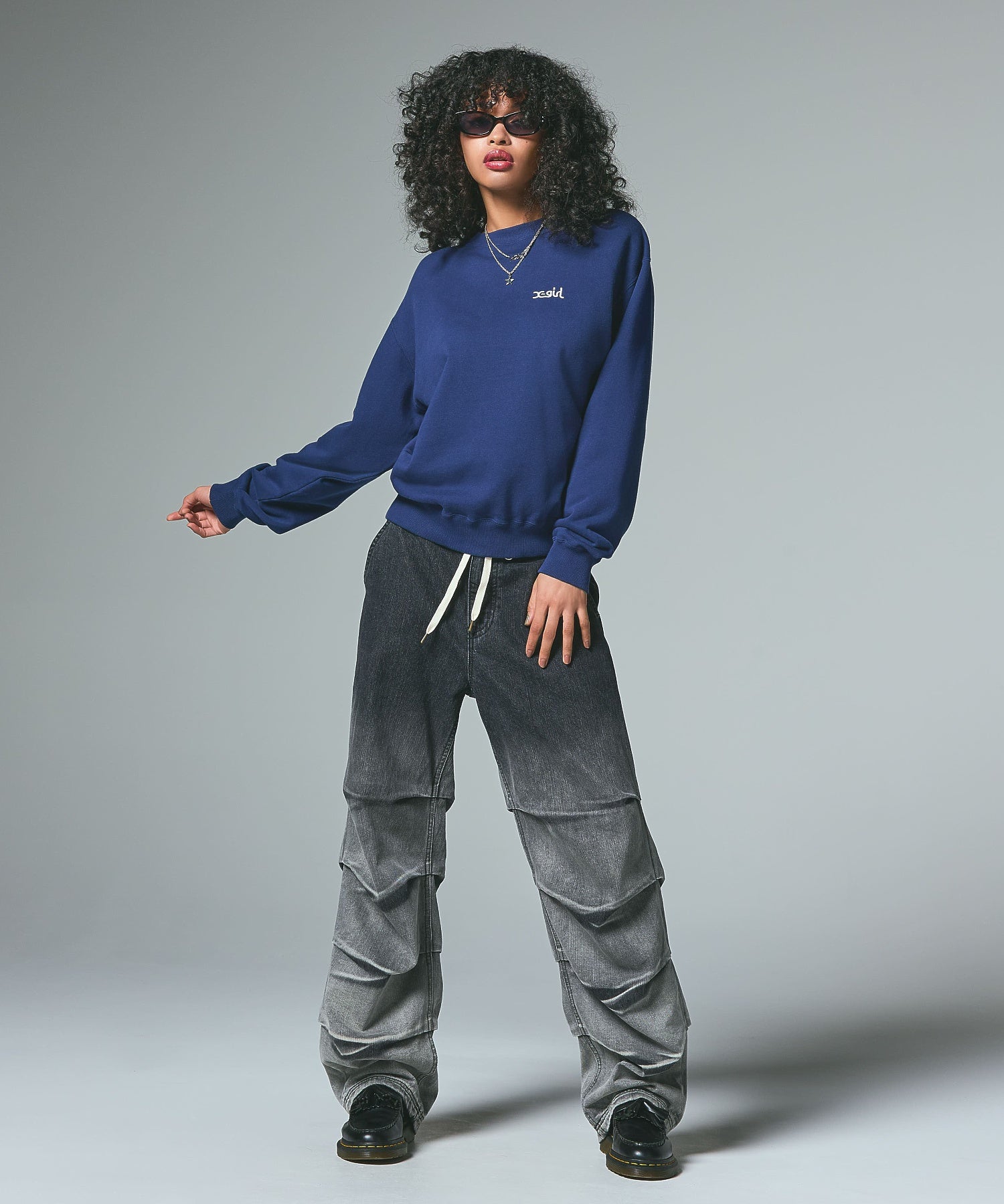 FACE PATCH AND LOGO CREWNECK SWEAT TOP