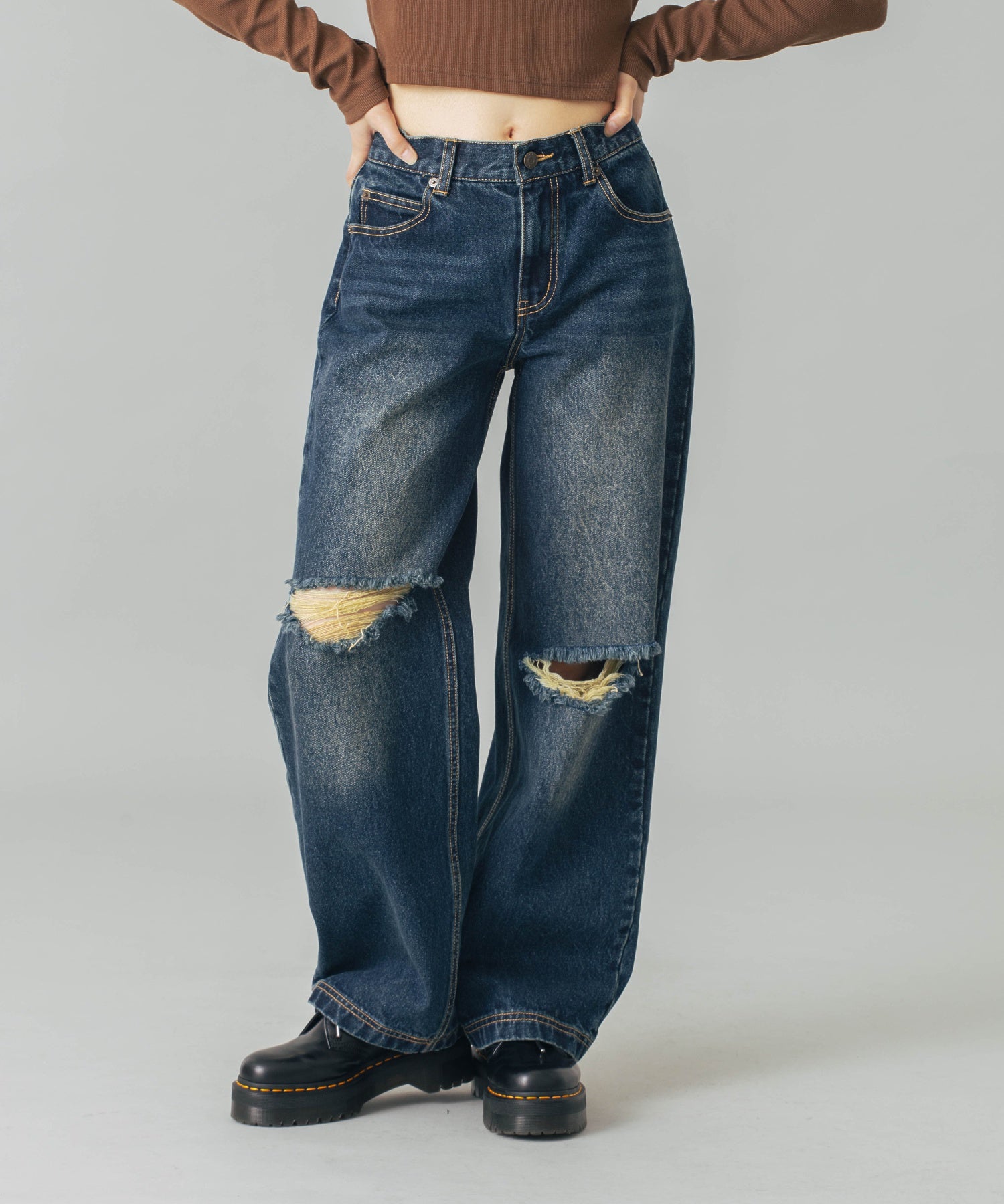 LOW RISE DISTRESSED DENIM PANTS