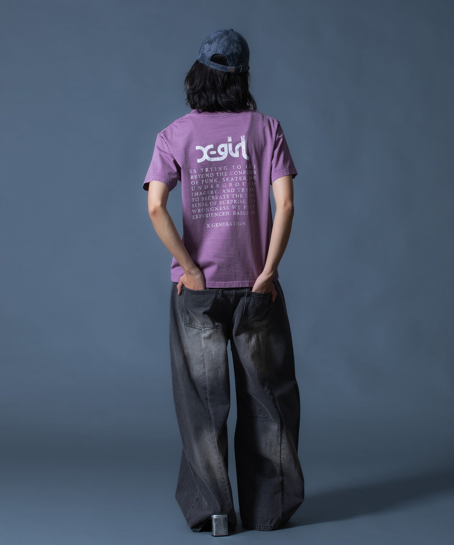 FADED FACE LABEL WIDE BAGGY DENIM PANTS