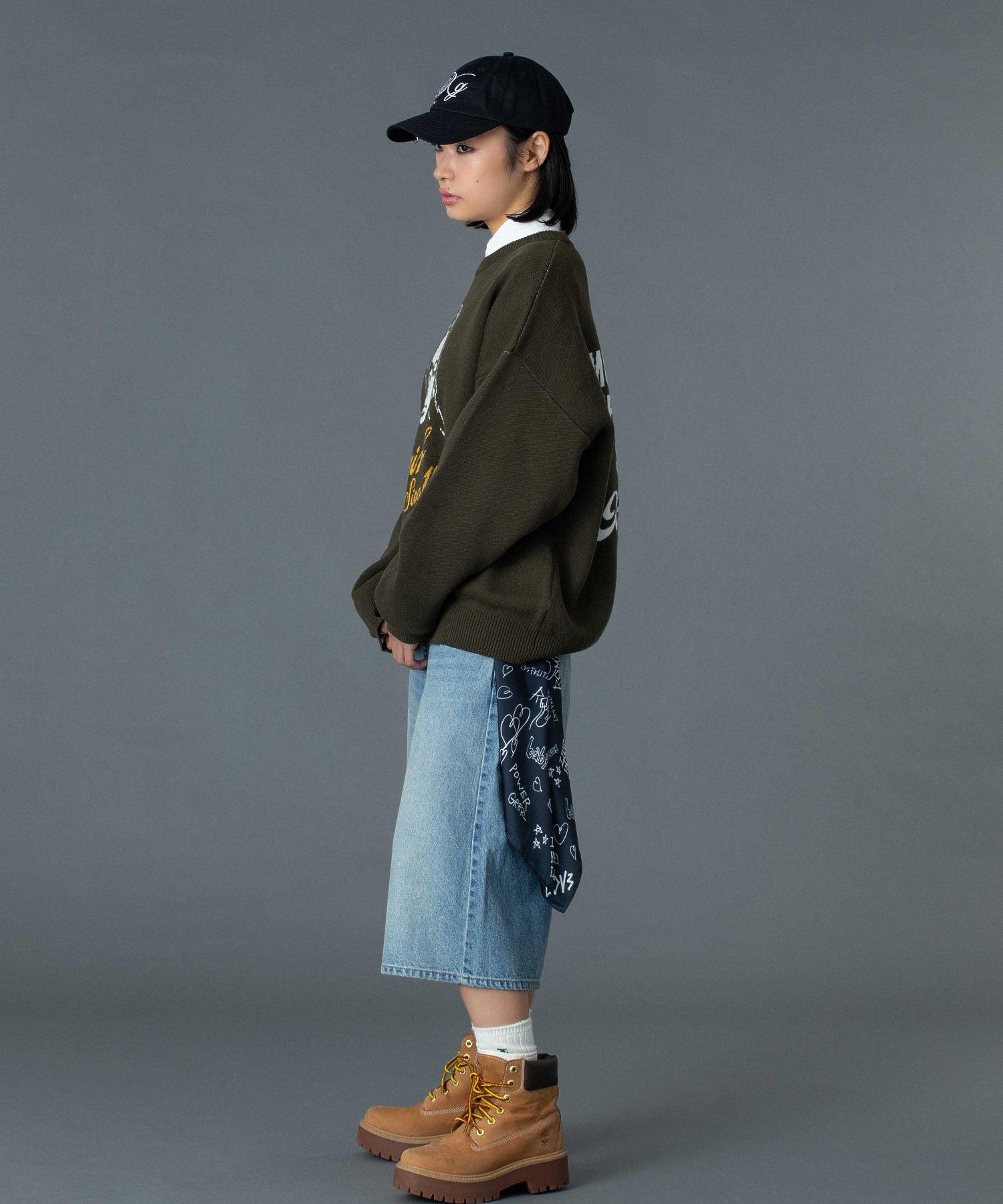 GRAFFITI SCARF
