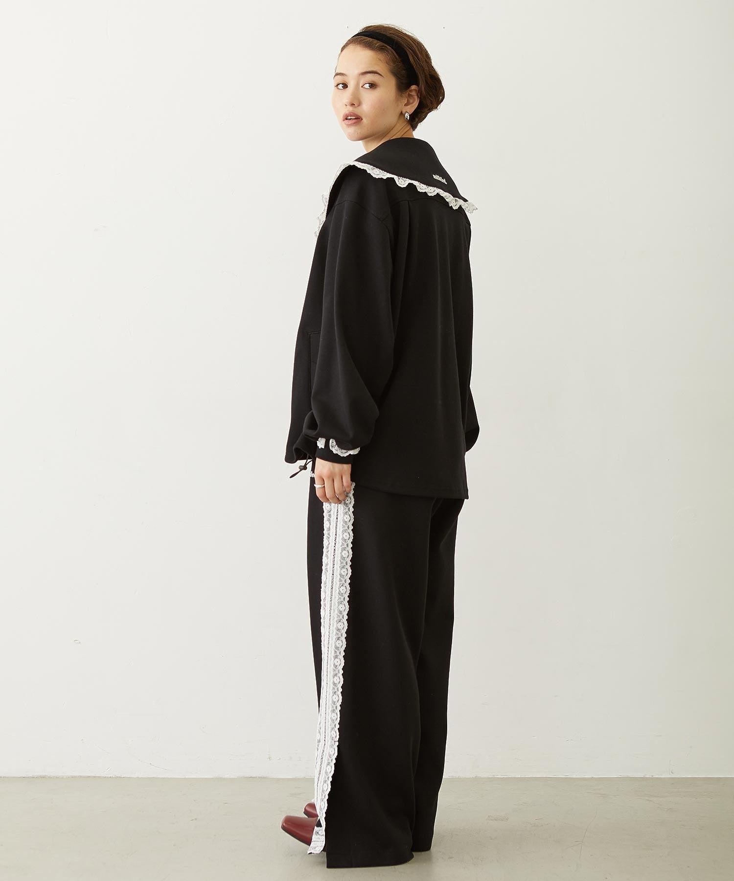LACE LINE PANTS