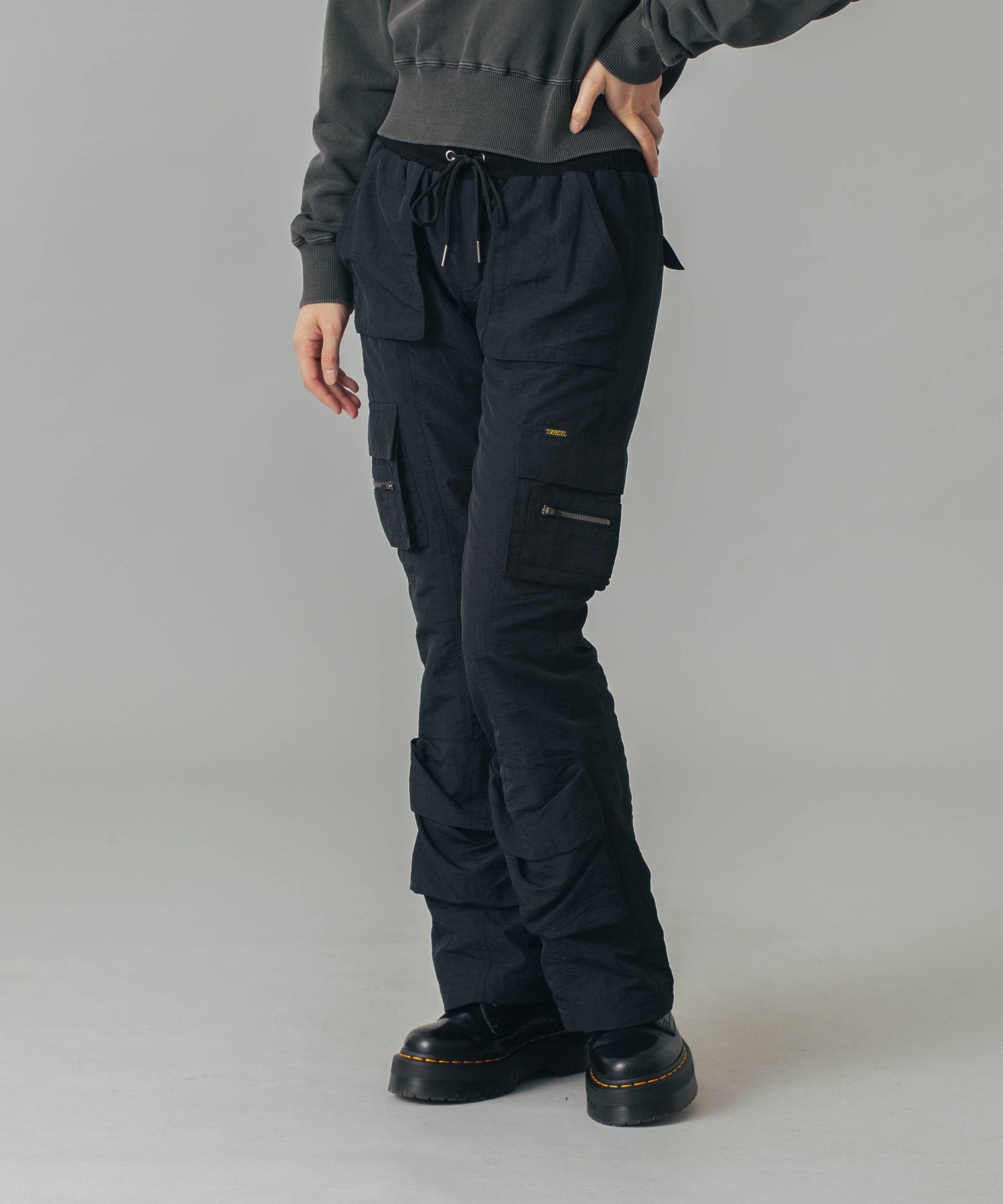 LOW RISE EASY FLARE PANTS