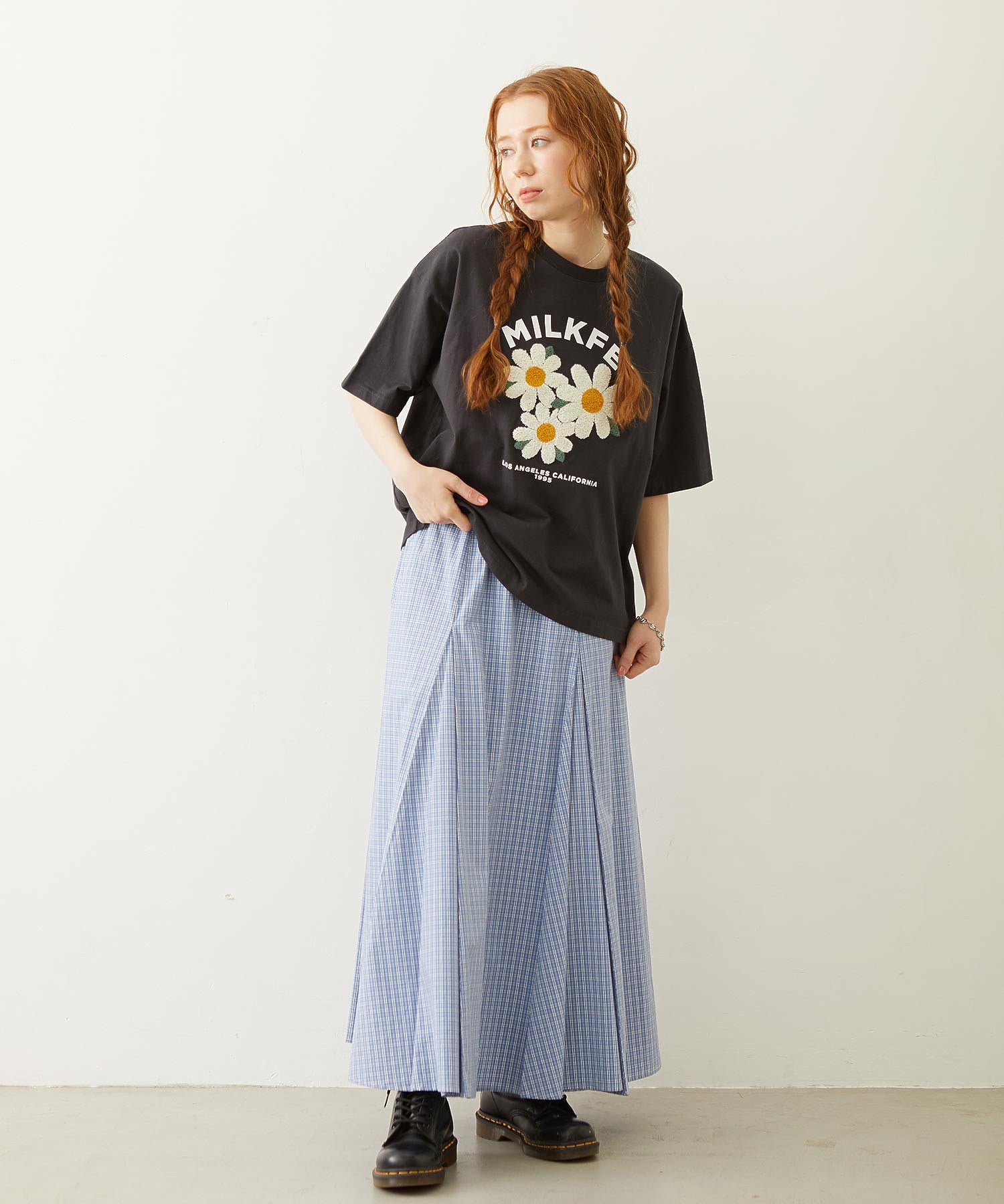 FLOWER SAGARA EMBROIDERY WIDE S/S TEE