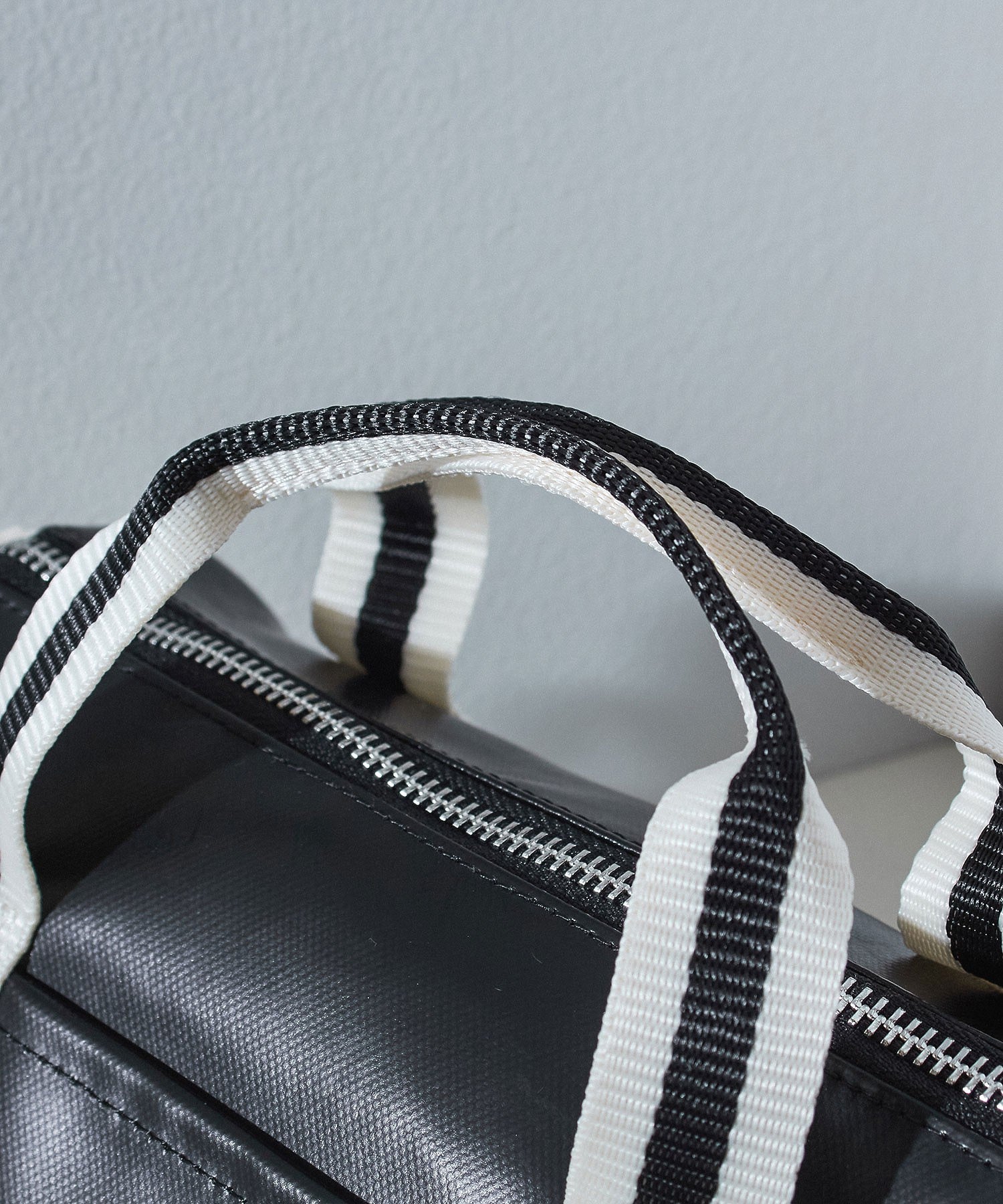 FRED PERRY/CLASSIC MINI BARREL BAG