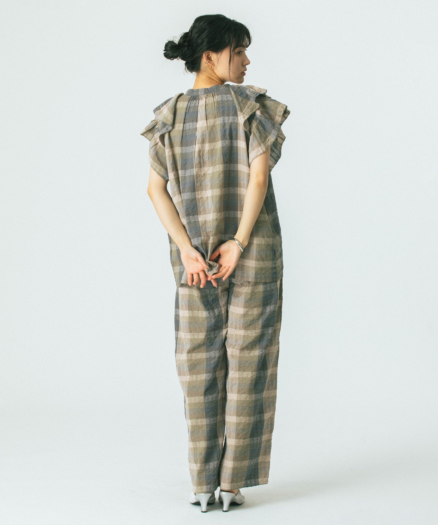 【WEB・一部店舗限定】SUCKER FRILL BLOUSE