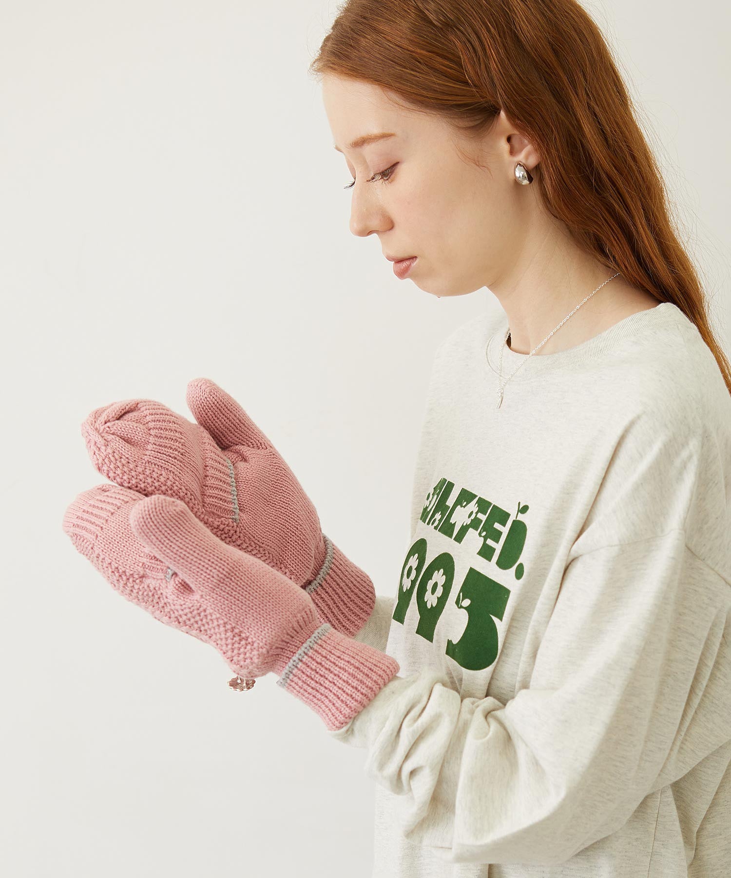 HEART CABLE MITTENS