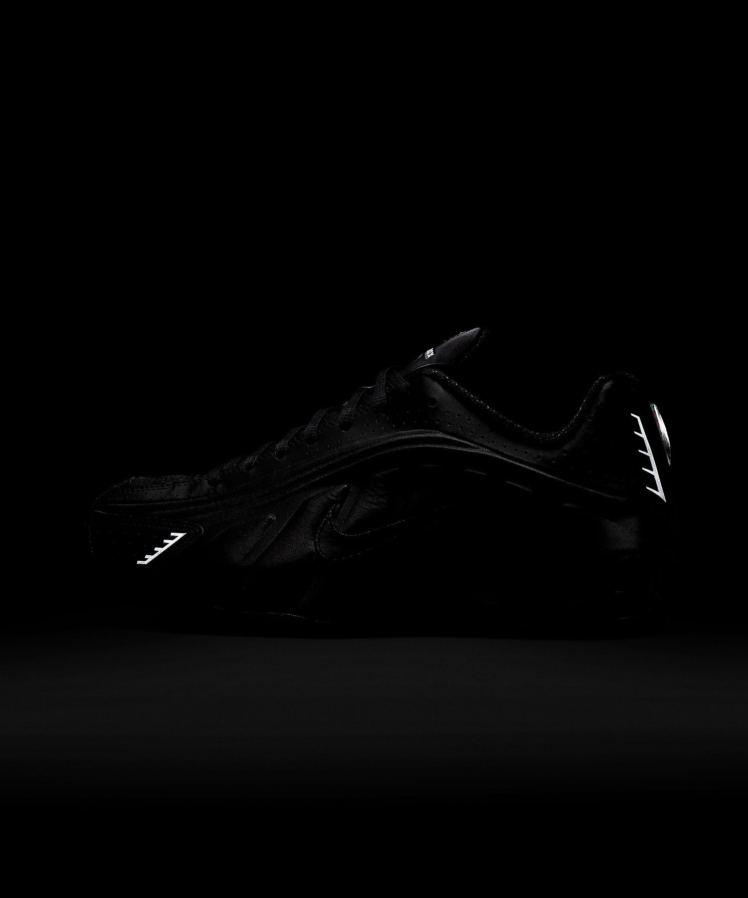 NIKE/ナイキ/WMNS SHOX R4 AR3565-004