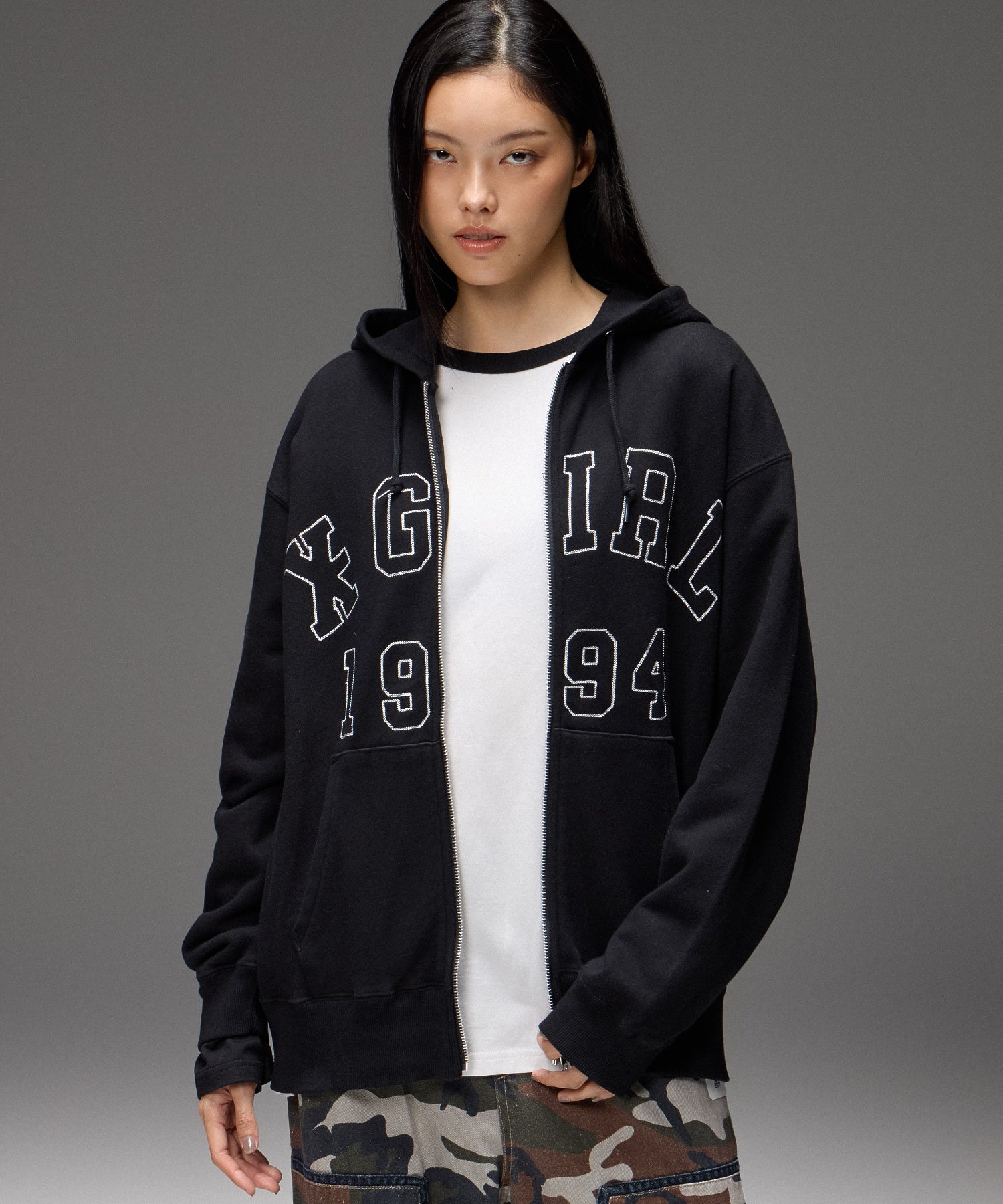 FACE AND CIRCLE LOGO RAGLAN L/S TEE