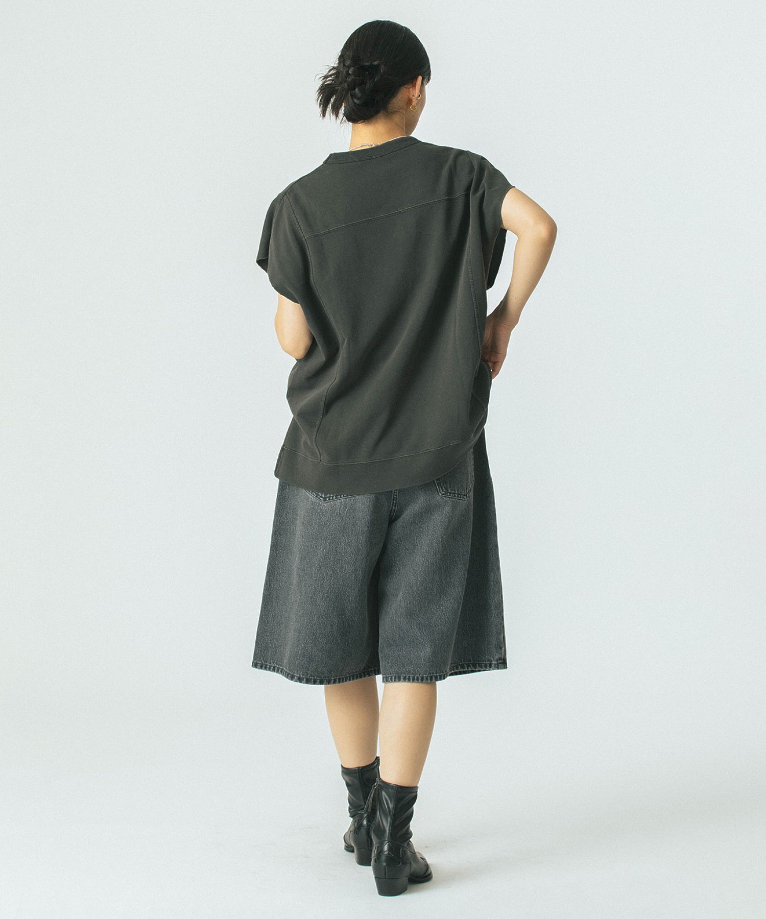 GENE HEAVENS/INDIGO LOVERS SLEEVELESS TEE