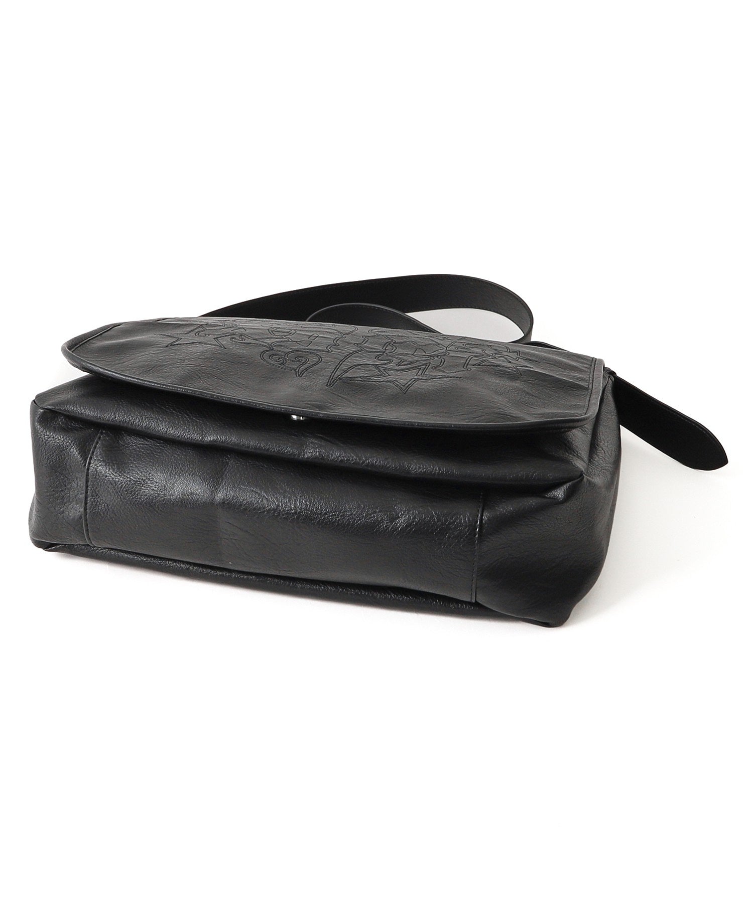 TRIBAL HEART FAUX LEATHER MESSENGER BAG