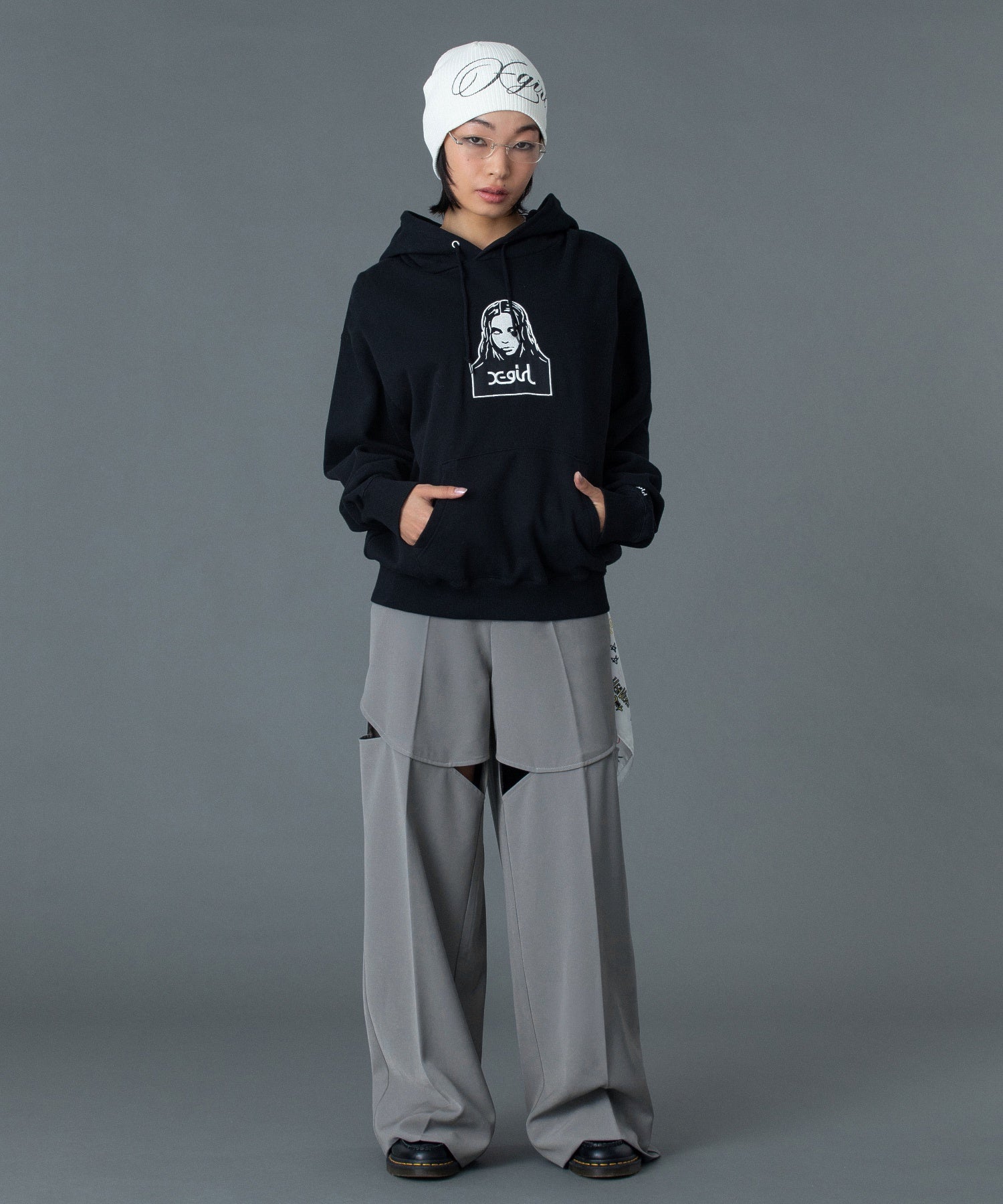 CURVED CUT PANELED PANTS