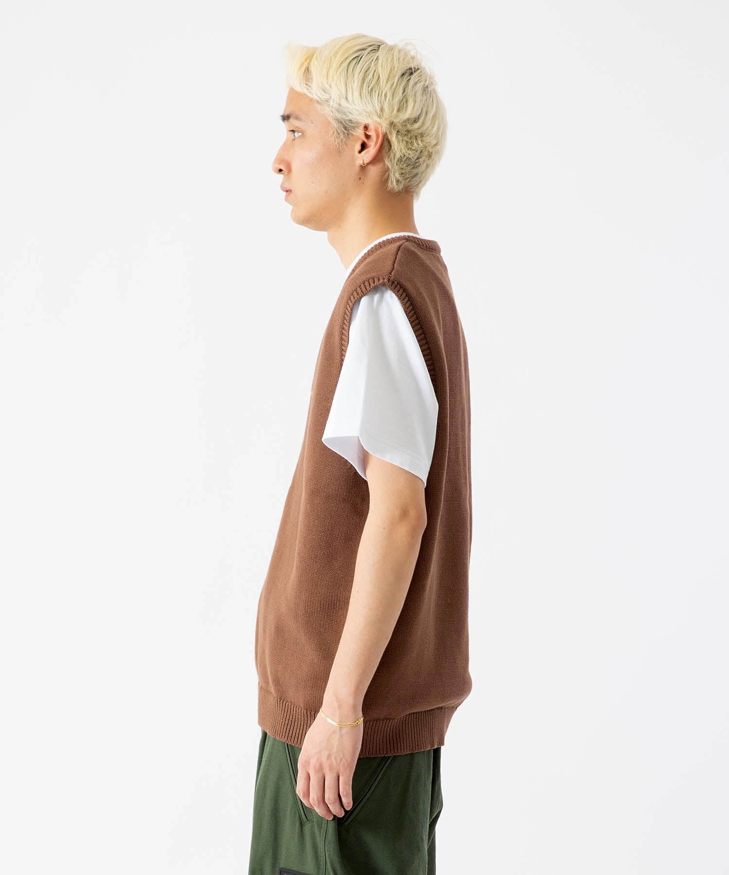 MODEL 身長178cm / 着用サイズ：Lサイズ ※商品の色味の目安は、商品単体の画像をご参照ください。