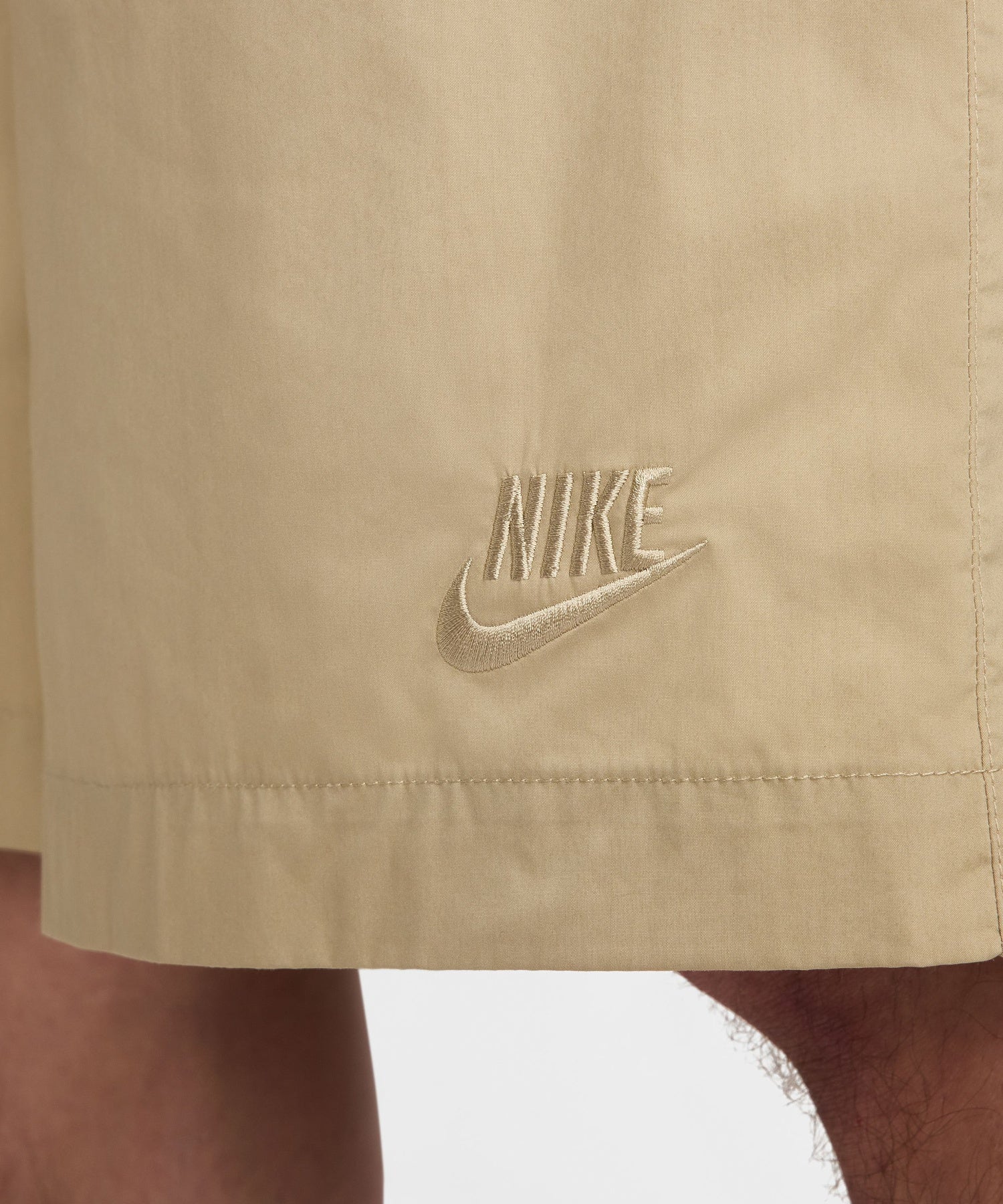 NIKE/ナイキ/WVN OVERSIZED SHORT/HF4571