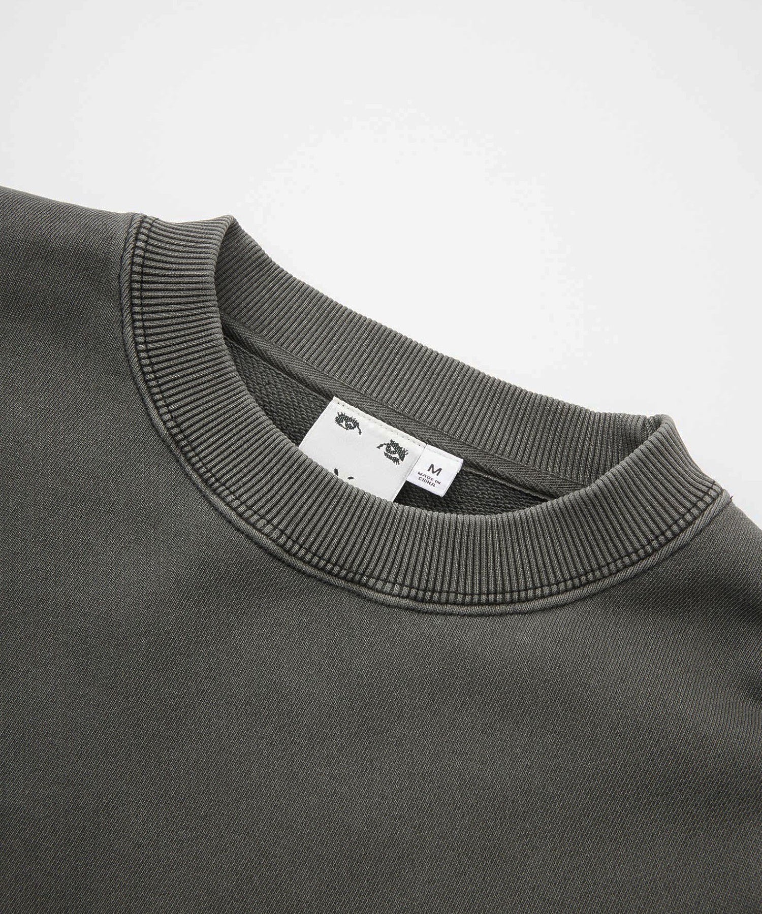 DISTORTED LOGO PATCH FADED SWEAT TOP