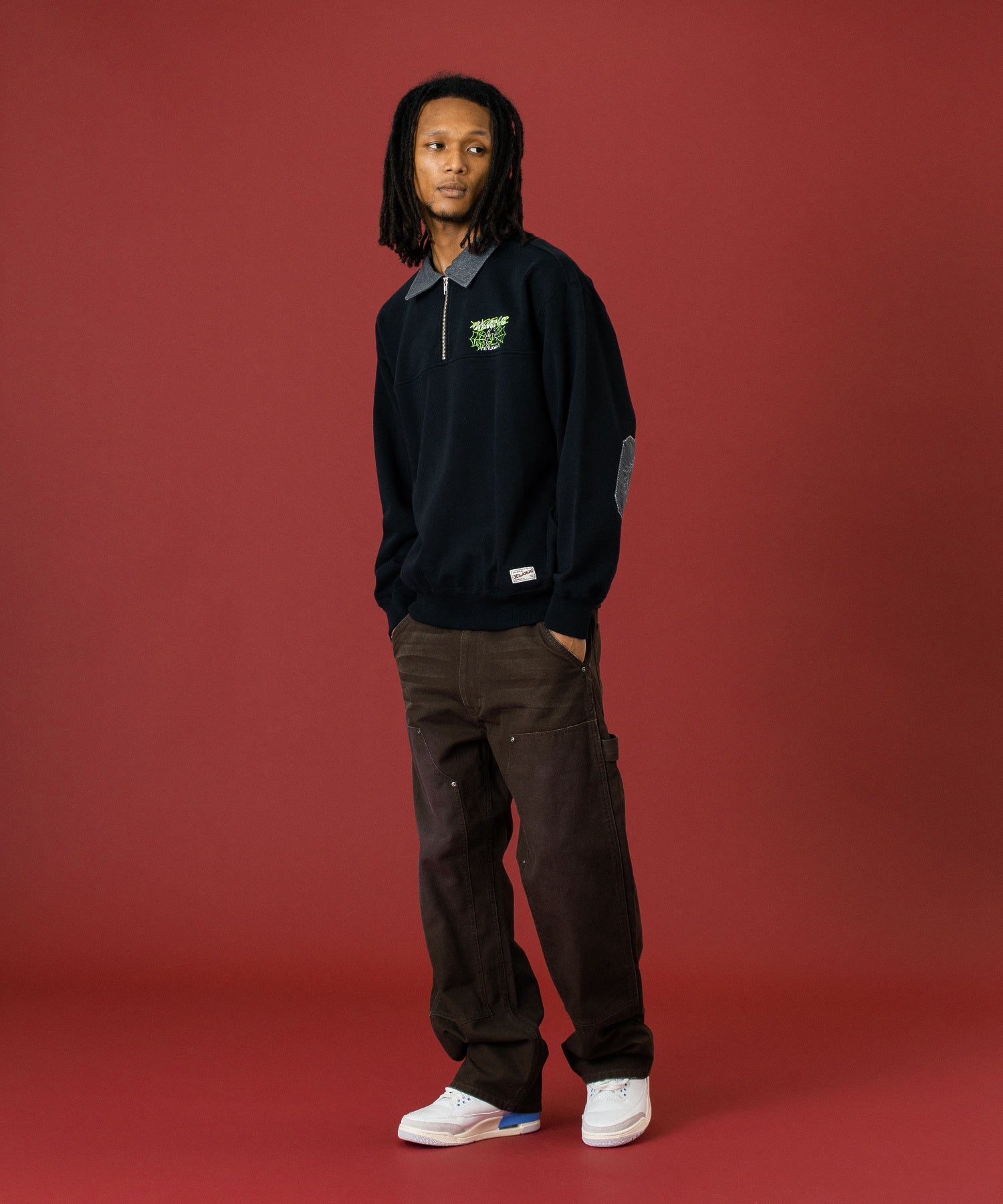DENIM COLLAR HALF ZIP SWEATSHIRT