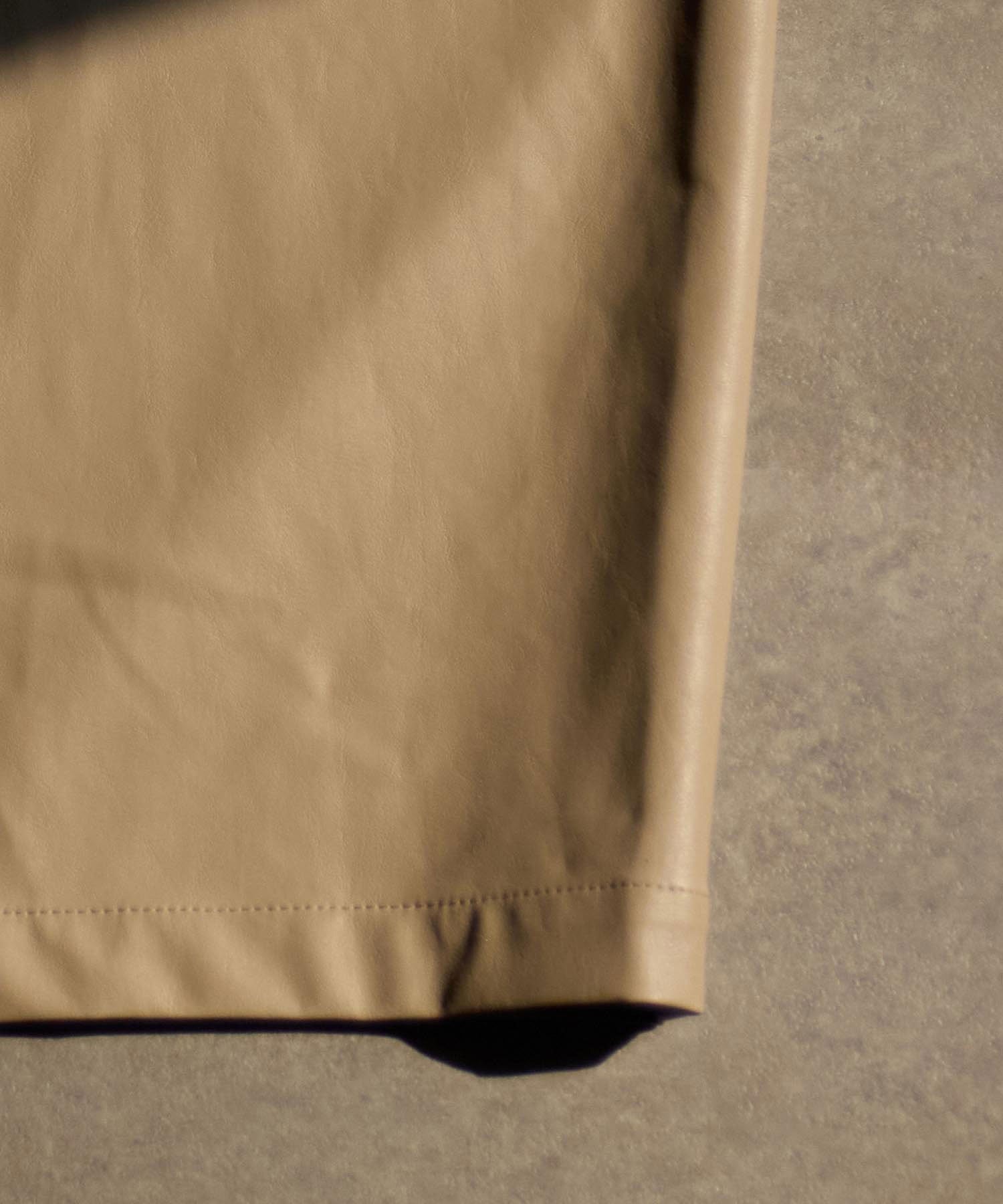 CHIGNON/FAKE LEATHER BAKER SK