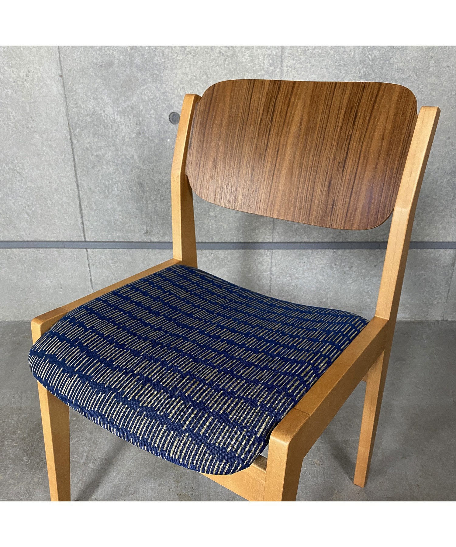 天童木工 水之江忠臣 BOOK CHAIR 70th Anniversary Revival Edition with Mid-Century MODERN ”Line”
