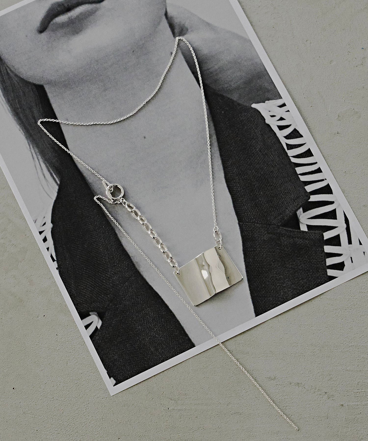 loni/GROUND PLATE NECKLACE