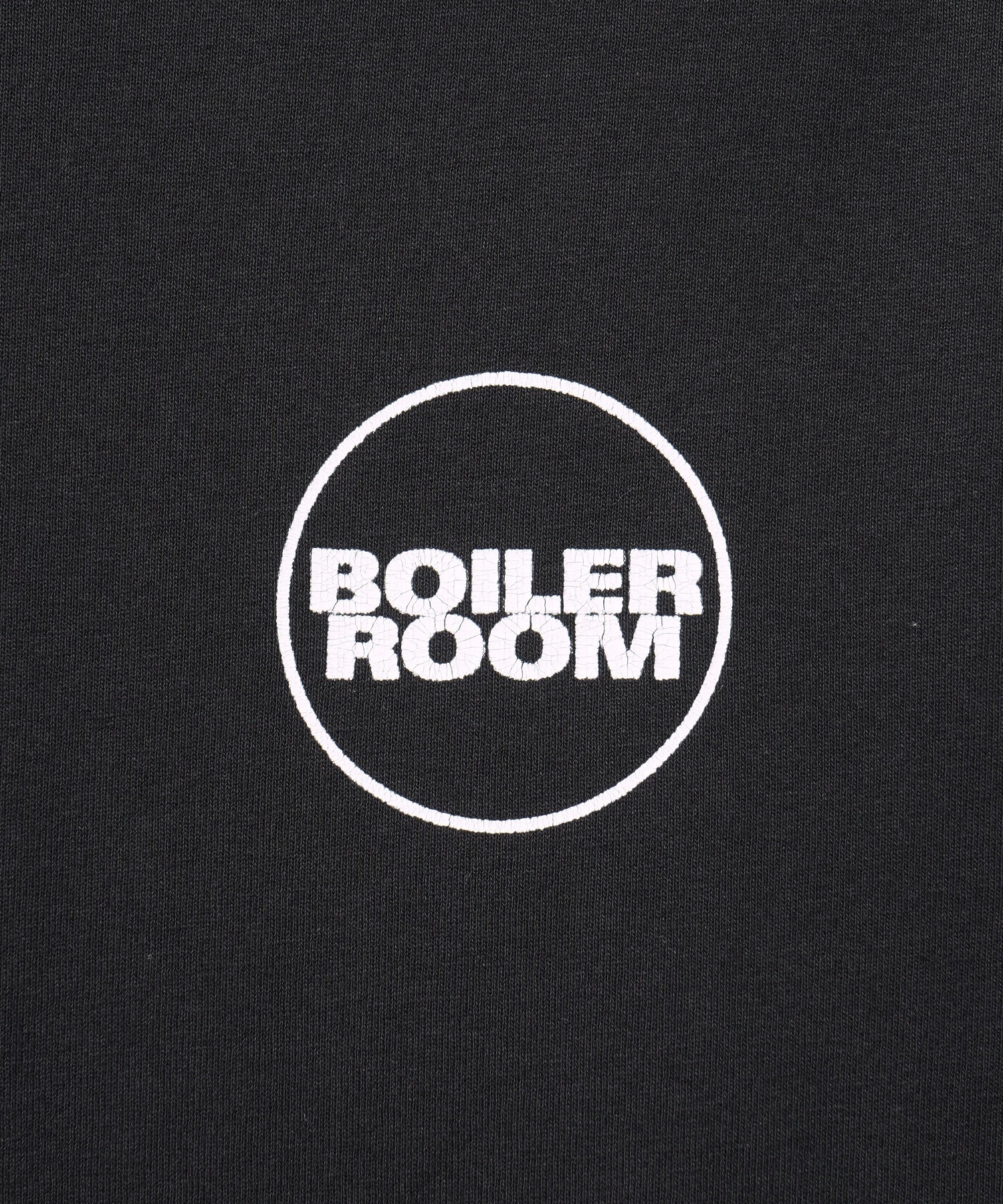 BOILER ROOM/ボイラールーム/CRACKED LOGO TEE SS25SS15