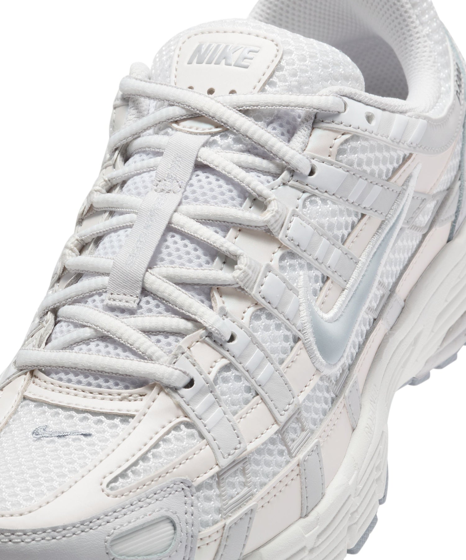 NIKE IF1756-100 WMNS P-6000 SE