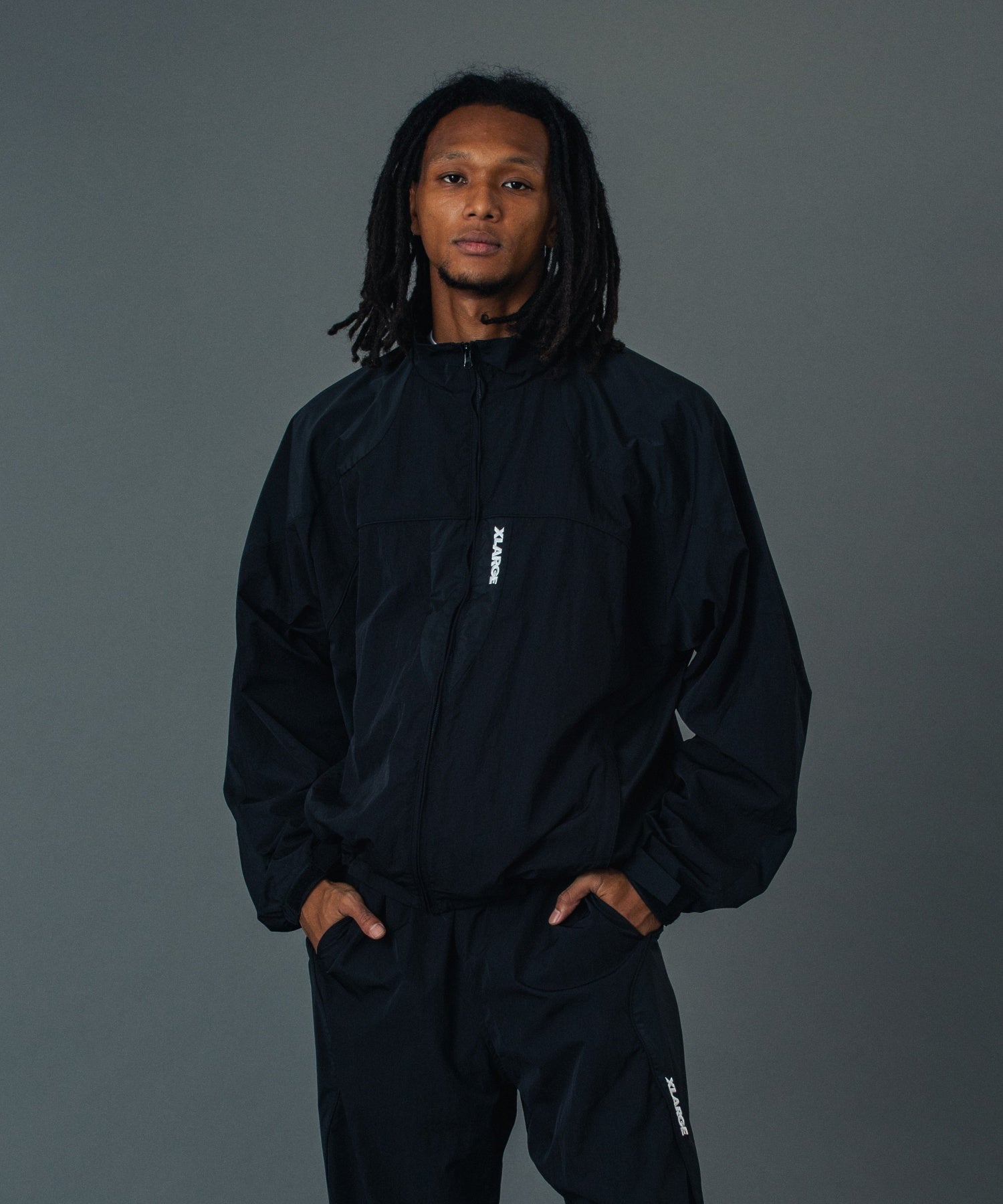 MODEL 身長185cm / 着用サイズ：Lサイズ