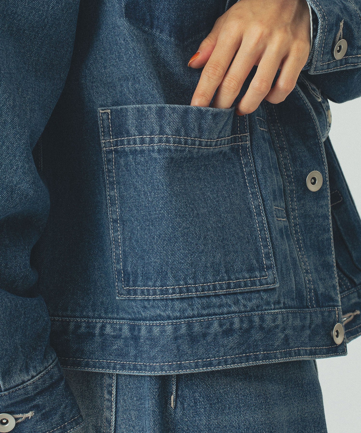 DENIM JACKET