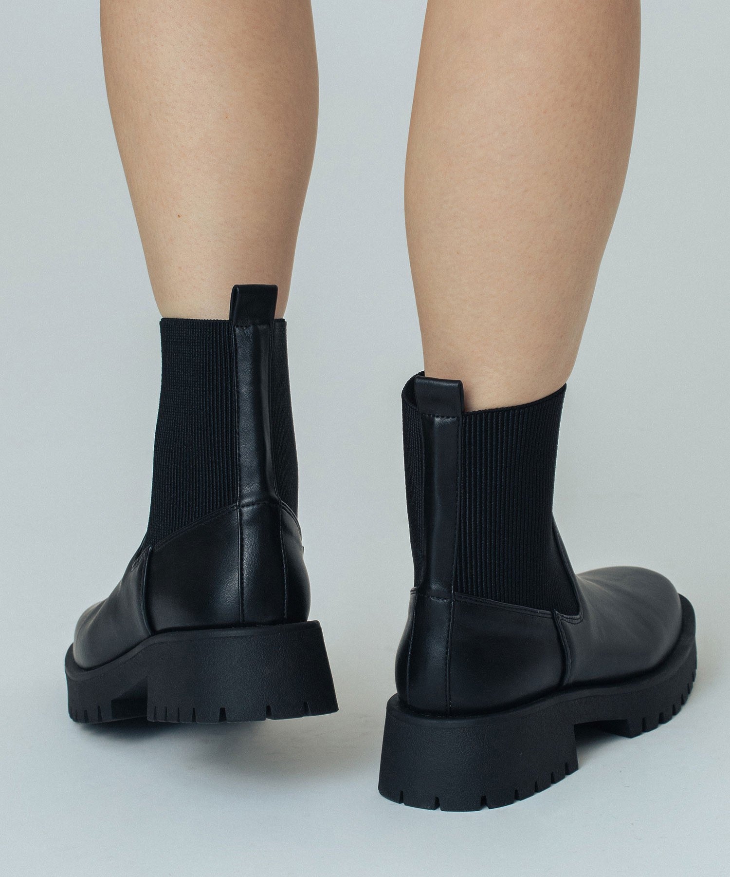 STRETCH CHELSEA BOOTS