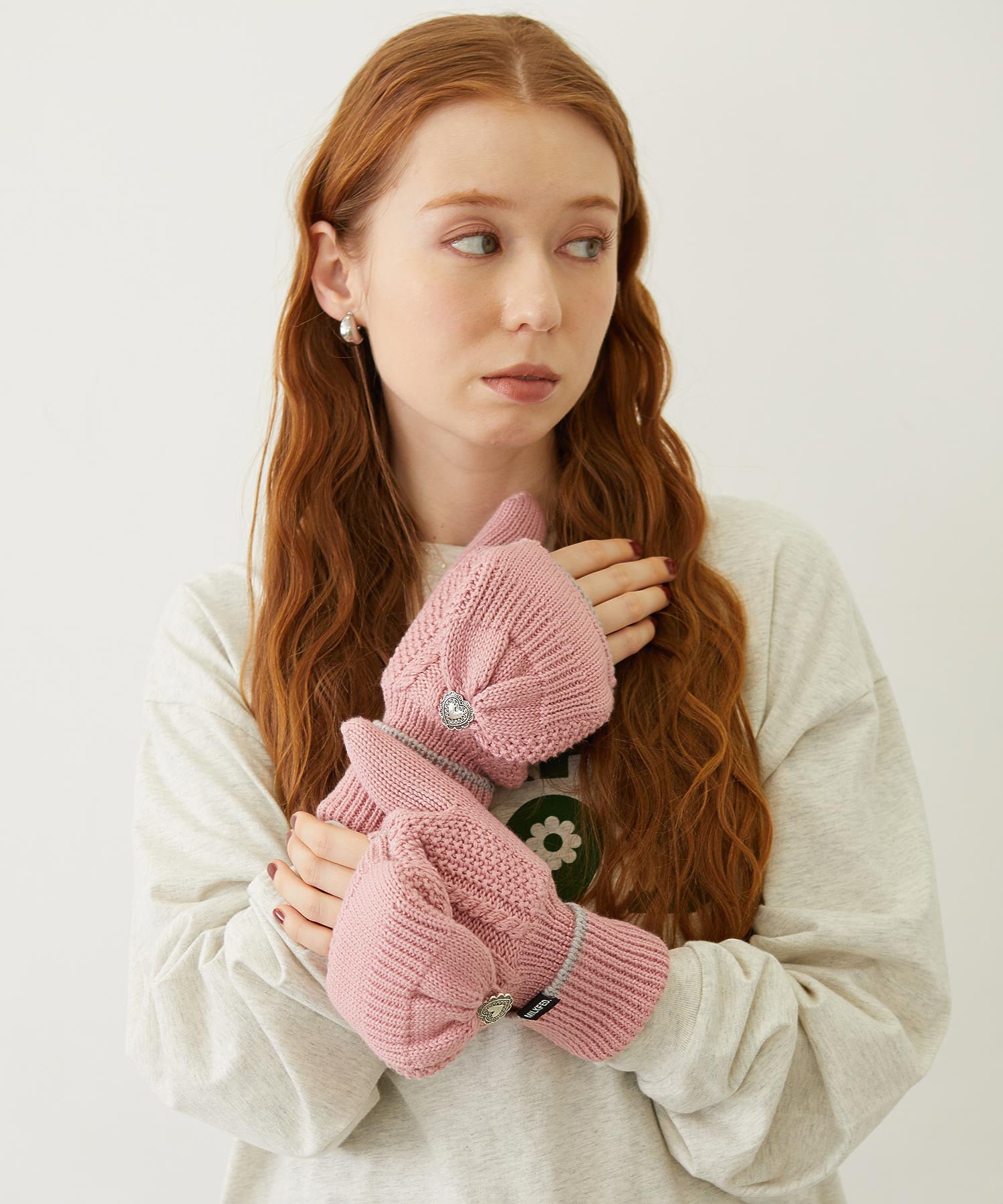 HEART CABLE MITTENS