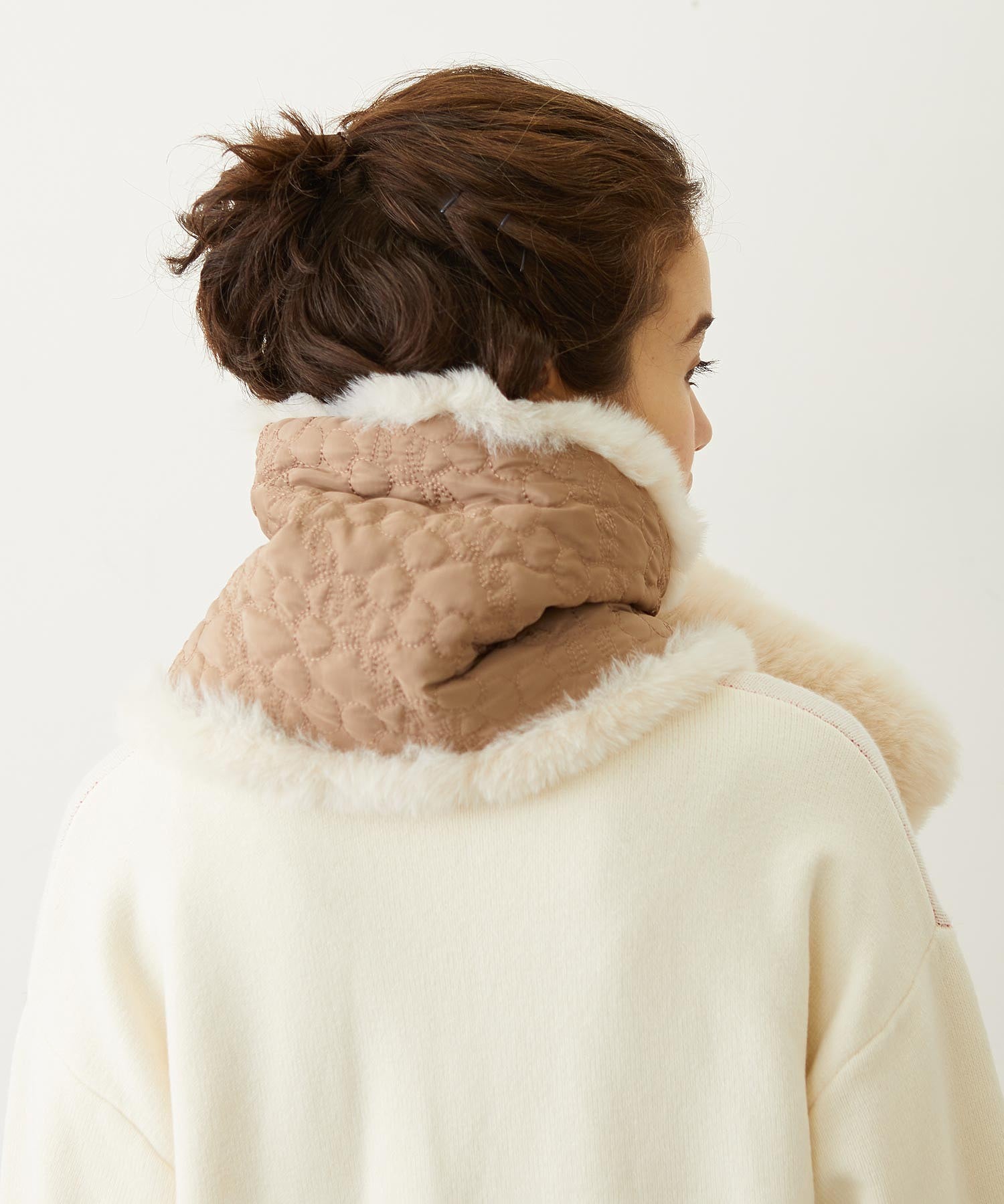 CHERRY QUILTED REVERSIBLE NYLON SCARF
