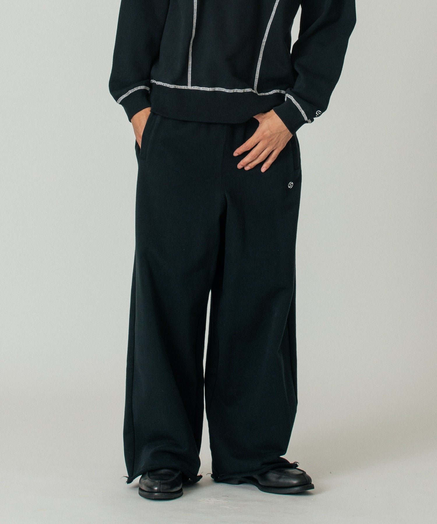 WIDE SWEAT PANTS